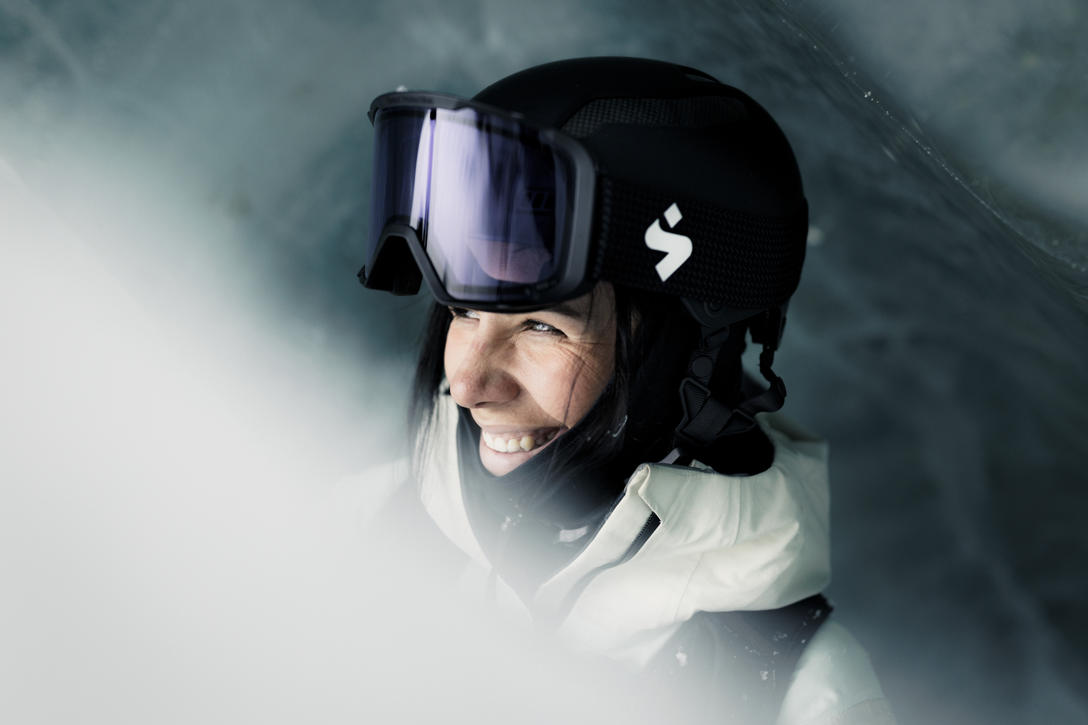 N5A4156_FREERIDE-RAVINE_Pitztal_WS2526_Max Draeger_MedRes Accessories, Goggles, Helmet, Person, Smile