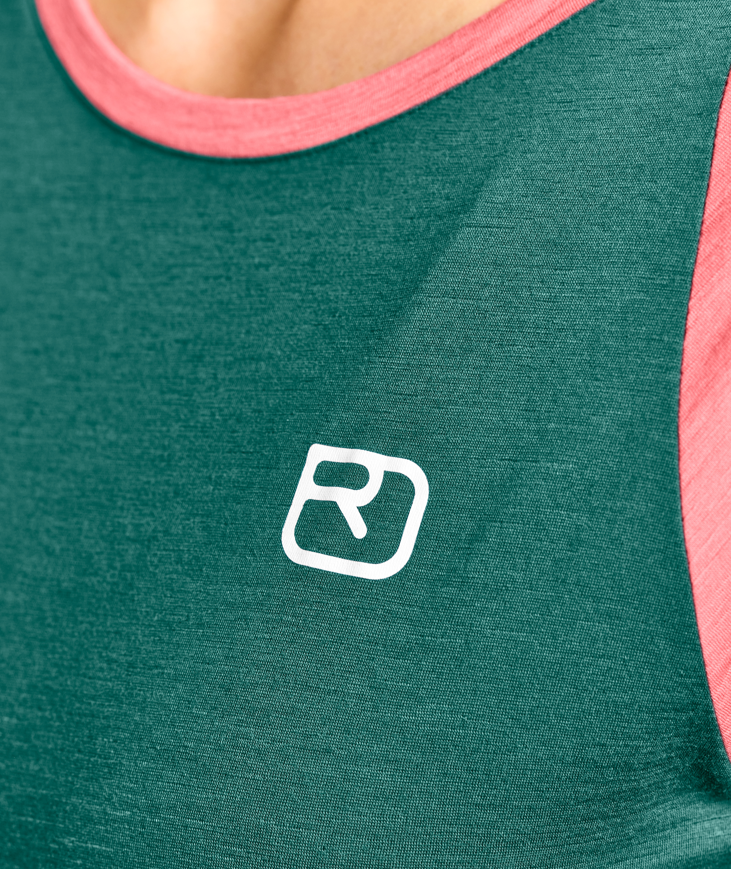 88063-62301-120_TEC_FAST_MOUNTAIN_TS_W_dark_pacific-D-03.jpg 88063-62301-120_TEC_FAST_MOUNTAIN_TS_W_dark_pacific-D-03.jpg