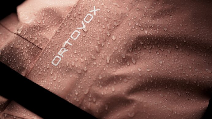 N5A1678_ONE SEASON-Seceda-SchlWe_SS25_MaxDraeger_MidRes N5A1678_ONE SEASON-Seceda-SchlWe_SS25_MaxDraeger_MidRes