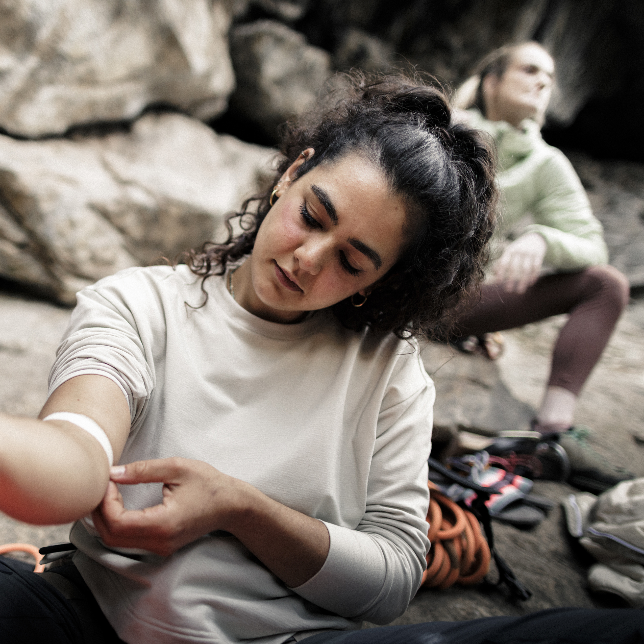 87126-AFFINITY_CREW_NECK_W-D-05.png 87126-AFFINITY_CREW_NECK_W-D-05.png