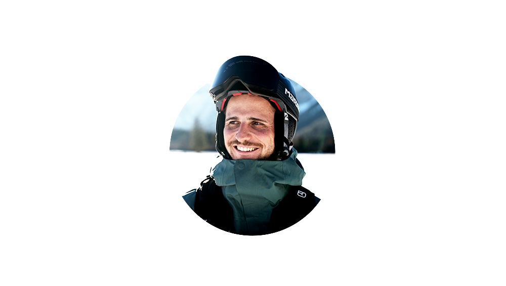 Profilbild_1000x565_desktop_Fabio Kopie Photography, Coat, Helmet, Head, Face