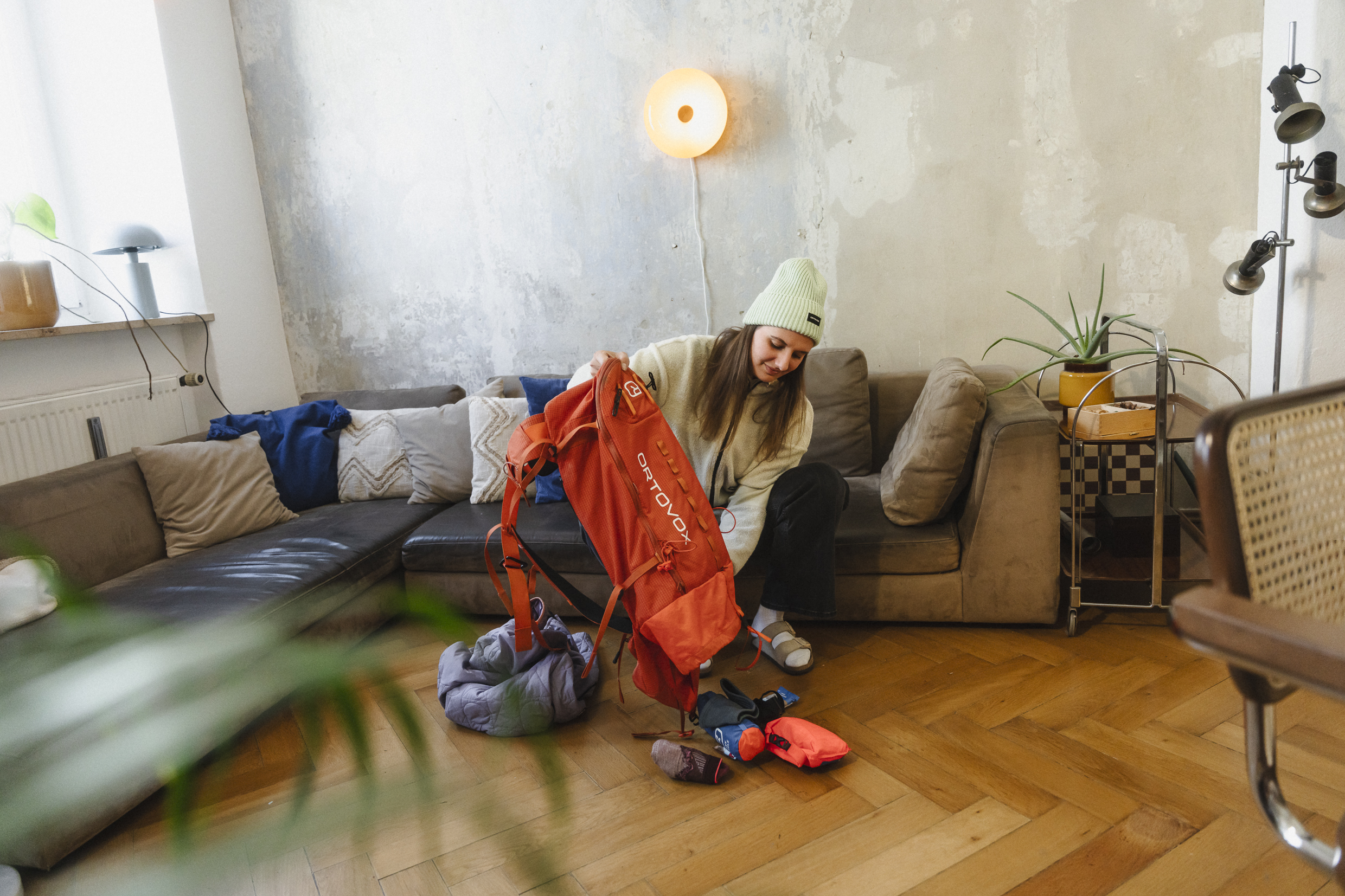 250514_Ortovox_Secondlife_HighRes_TomKieslichMediaDSC09626 Living Room, Wood, Hardwood, Couch, Flooring