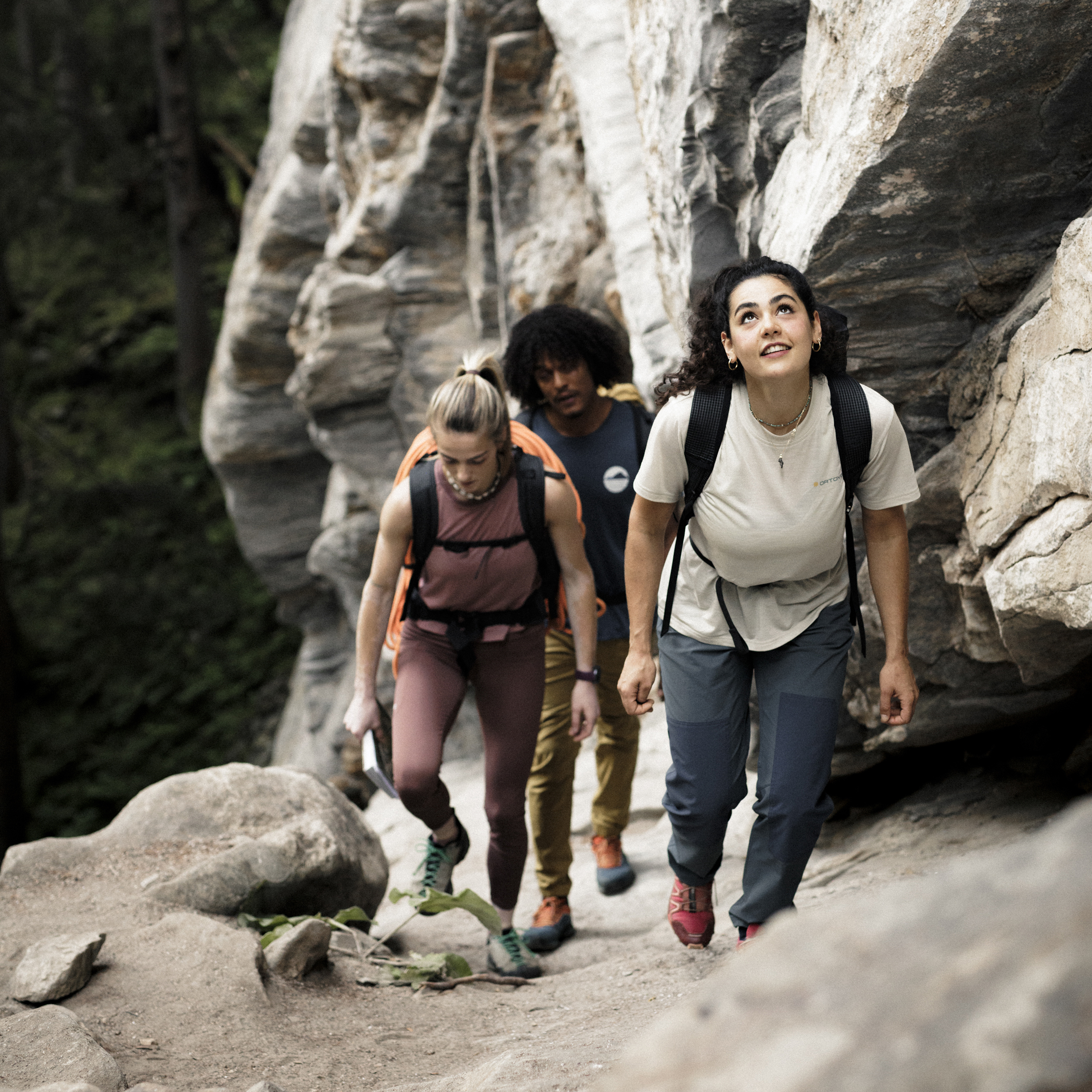 88921-150_COOL_CLIMBING_VIBES_TS_W-D-04.png 88921-150_COOL_CLIMBING_VIBES_TS_W-D-04.png