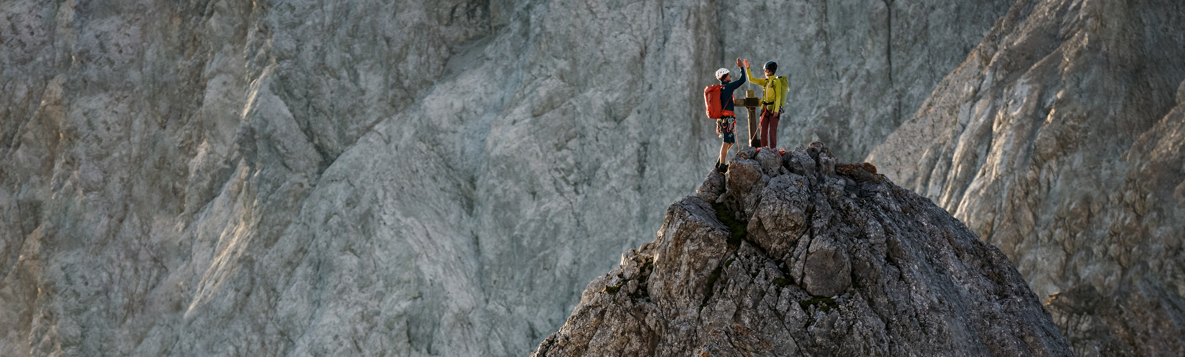 S22_Website_Shopheader_5000x1506_KrS_Support