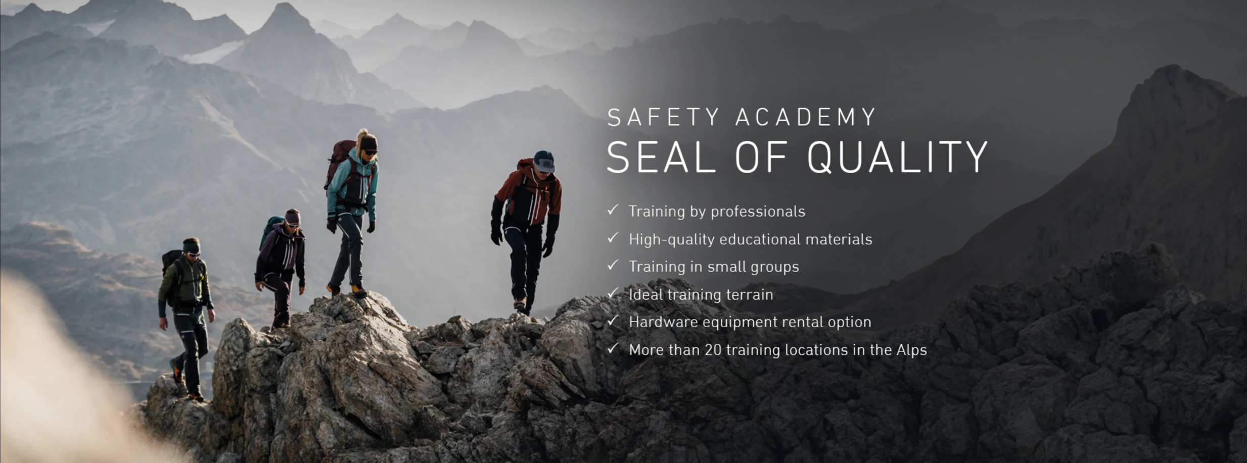 Mountaineering_Banner_Englisch Hiking, Person, Glove, Peak, Photography
