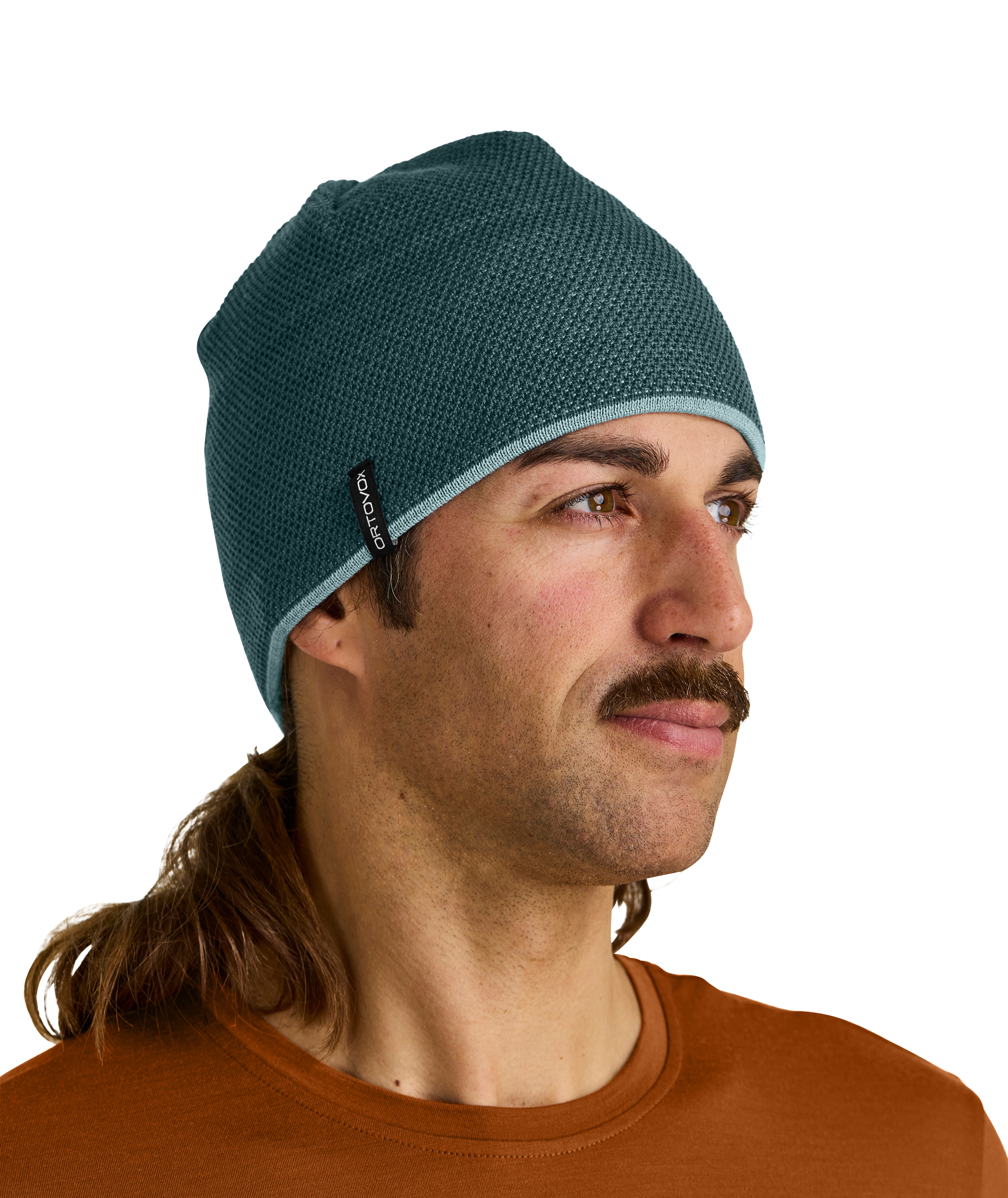 68033-MERINO_LOGO_KNIT_BEANIE-M-01.jpg 68033-MERINO_LOGO_KNIT_BEANIE-M-01.jpg