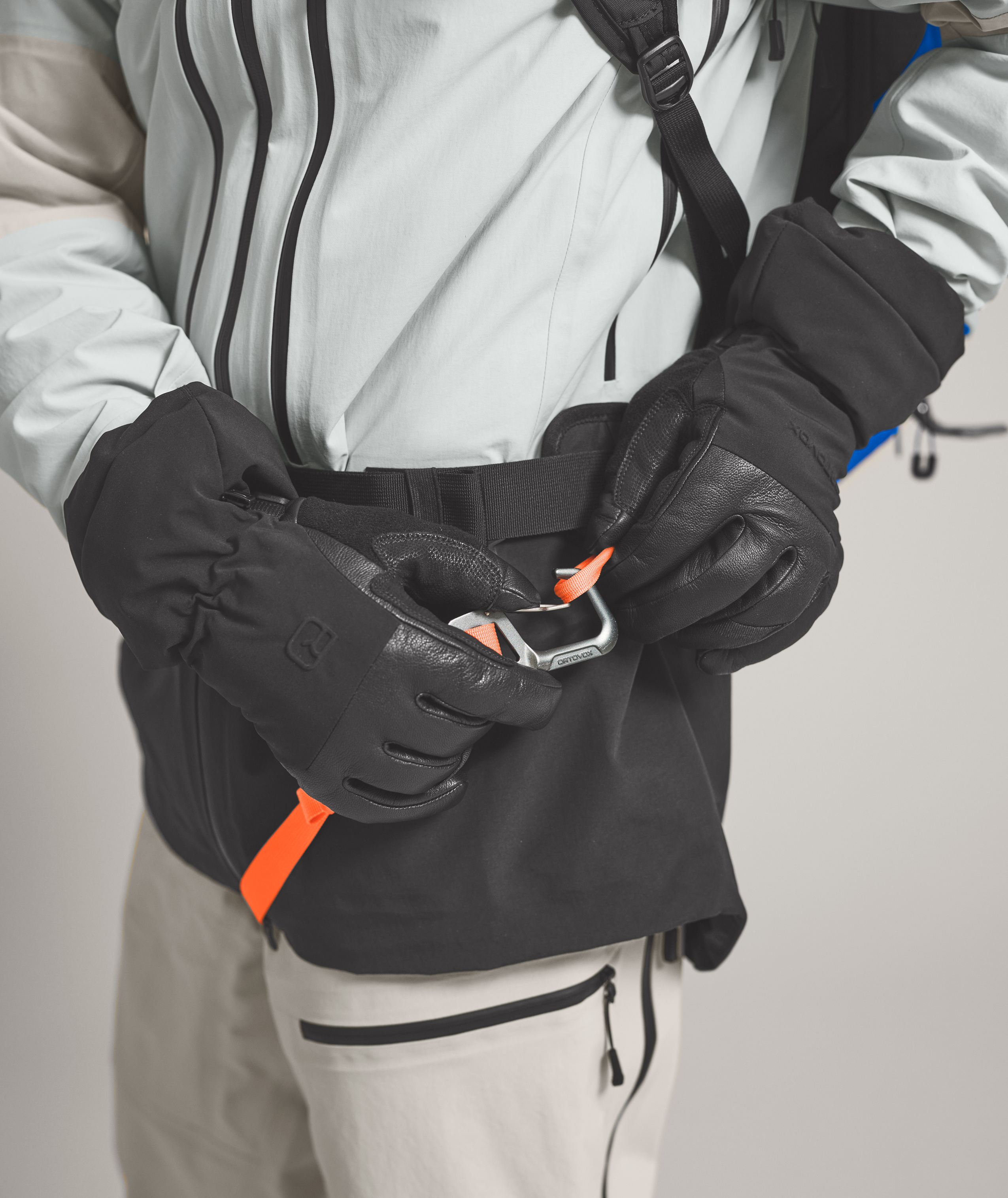 Glove, Accessories, Adult, Man, Person, Glove, Accessories, Adult, Man, Person