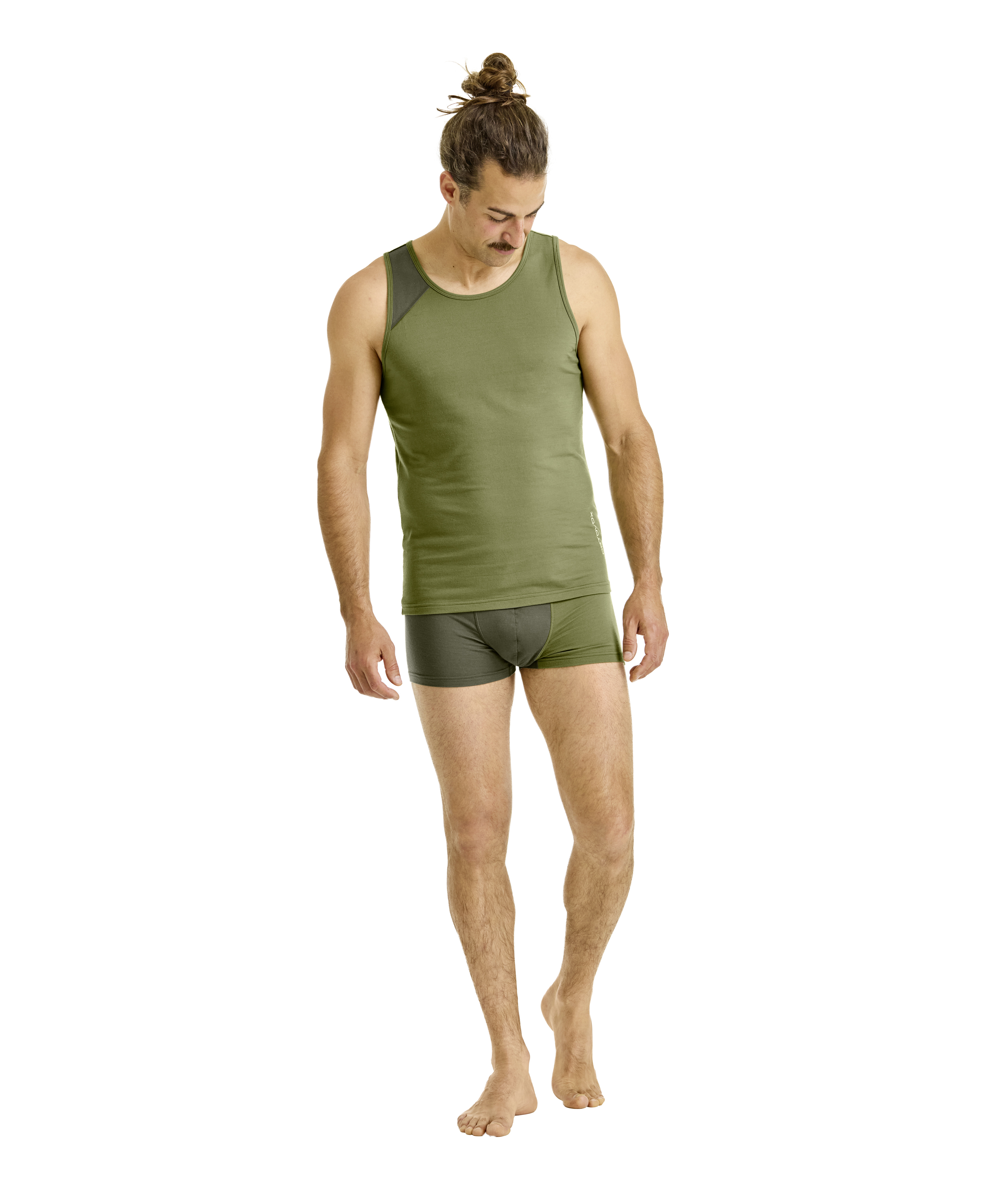 88903-150_ESSENTIAL_TRUNKS_M-M-01.jpg 88903-150_ESSENTIAL_TRUNKS_M-M-01.jpg