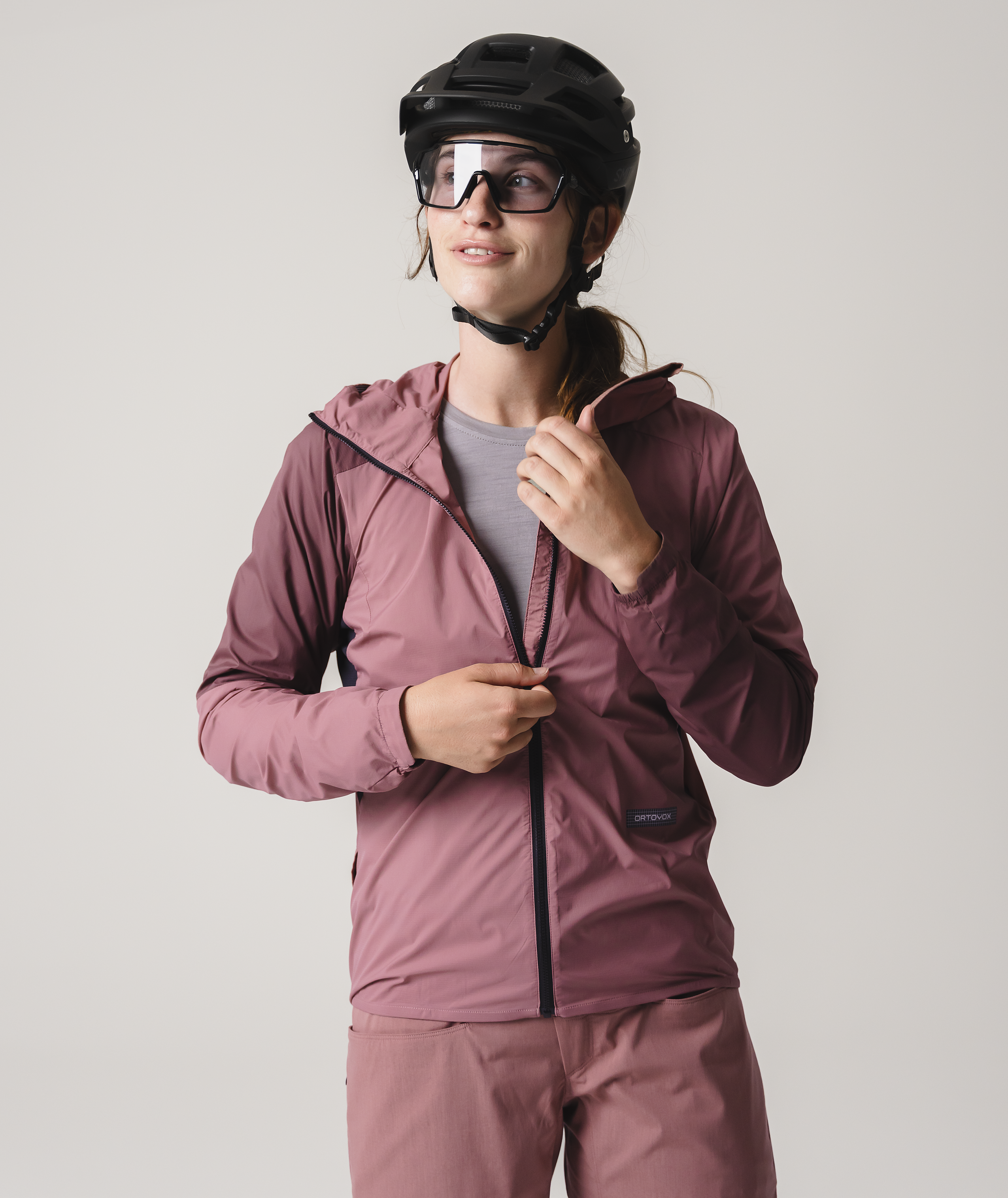 60306-SEQUENCE_WIND_JACKET_W-D-03.png 60306-SEQUENCE_WIND_JACKET_W-D-03.png