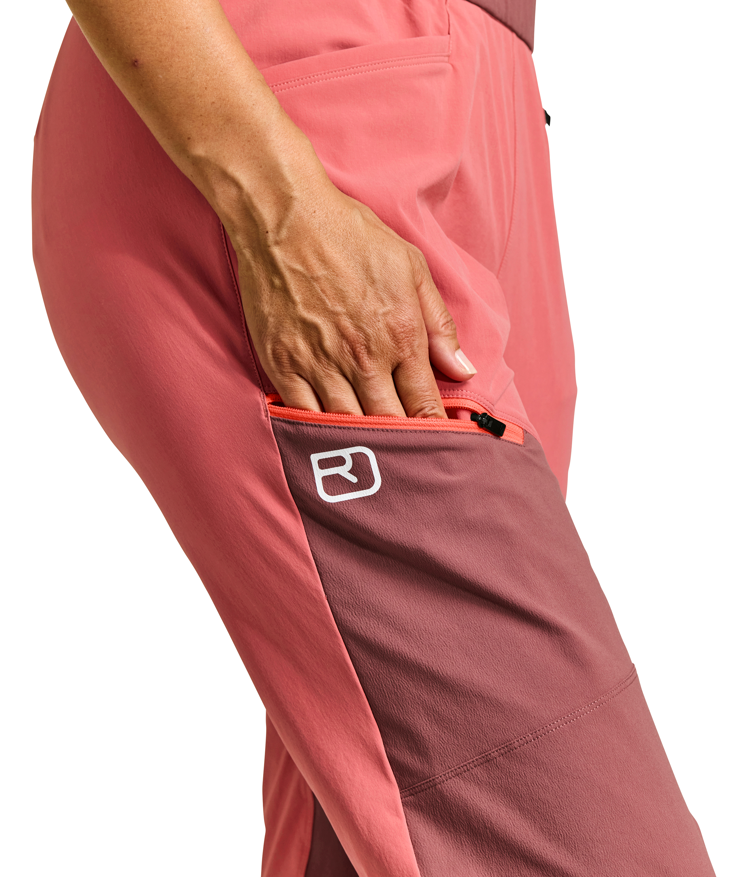 62544-34901-VAJOLET_PANTS_W_wild_rose-D-01.jpg 62544-34901-VAJOLET_PANTS_W_wild_rose-D-01.jpg