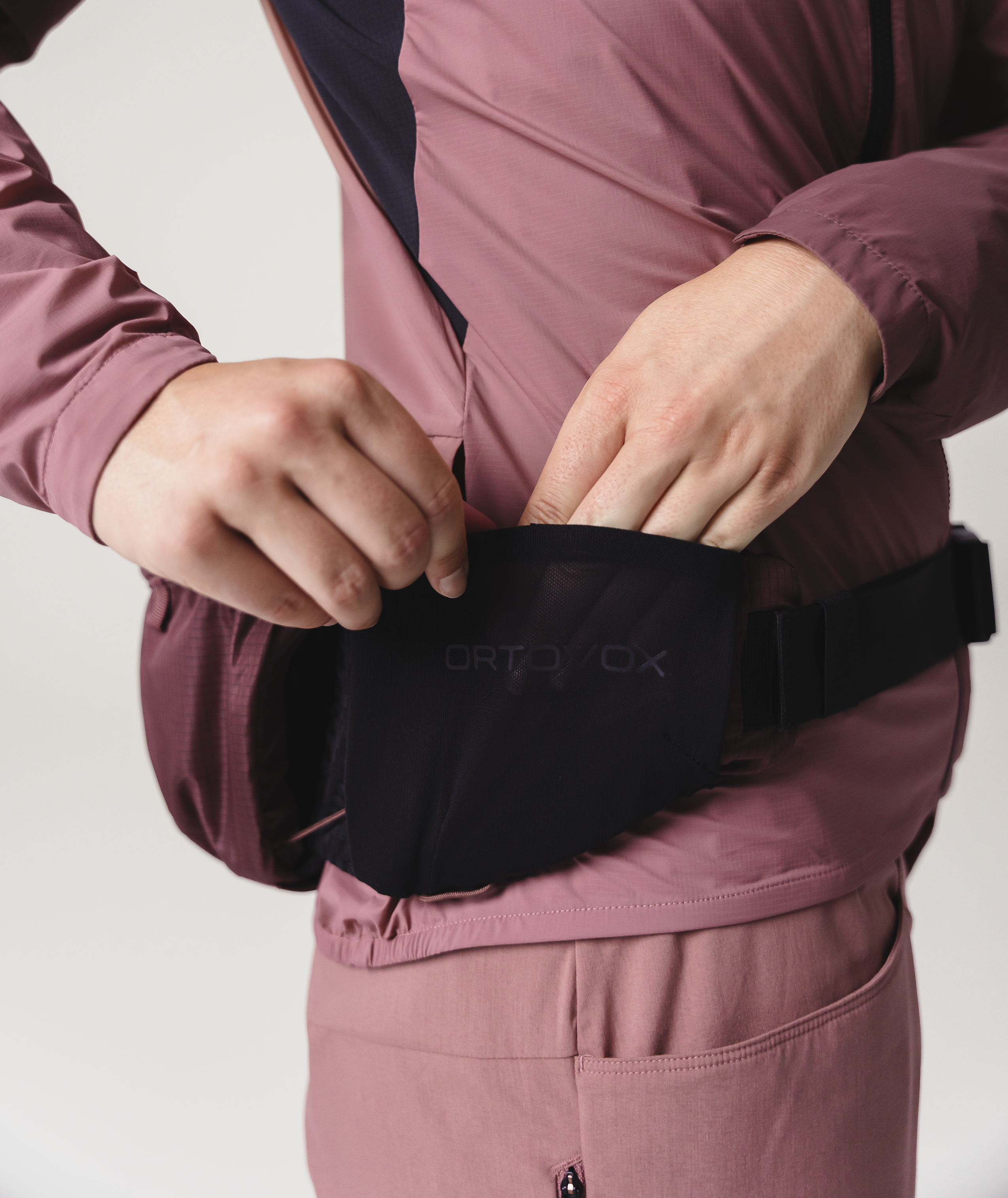 47500-SEQUENCE_HIP_PACK_3-D-08.png 47500-SEQUENCE_HIP_PACK_3-D-08.png