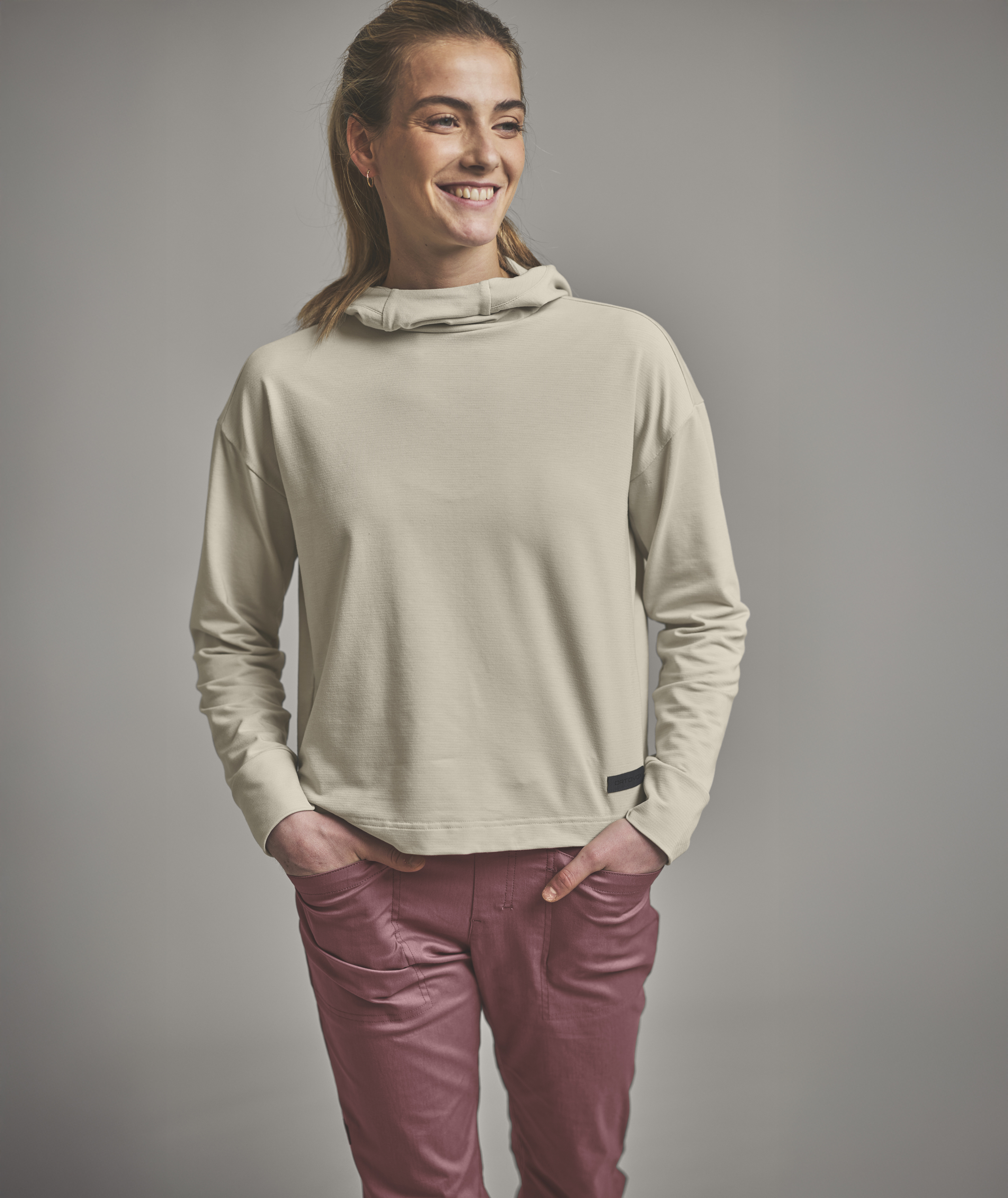 87124-AFFINITY_HOODY_W-D-01.jpg 87124-AFFINITY_HOODY_W-D-01.jpg