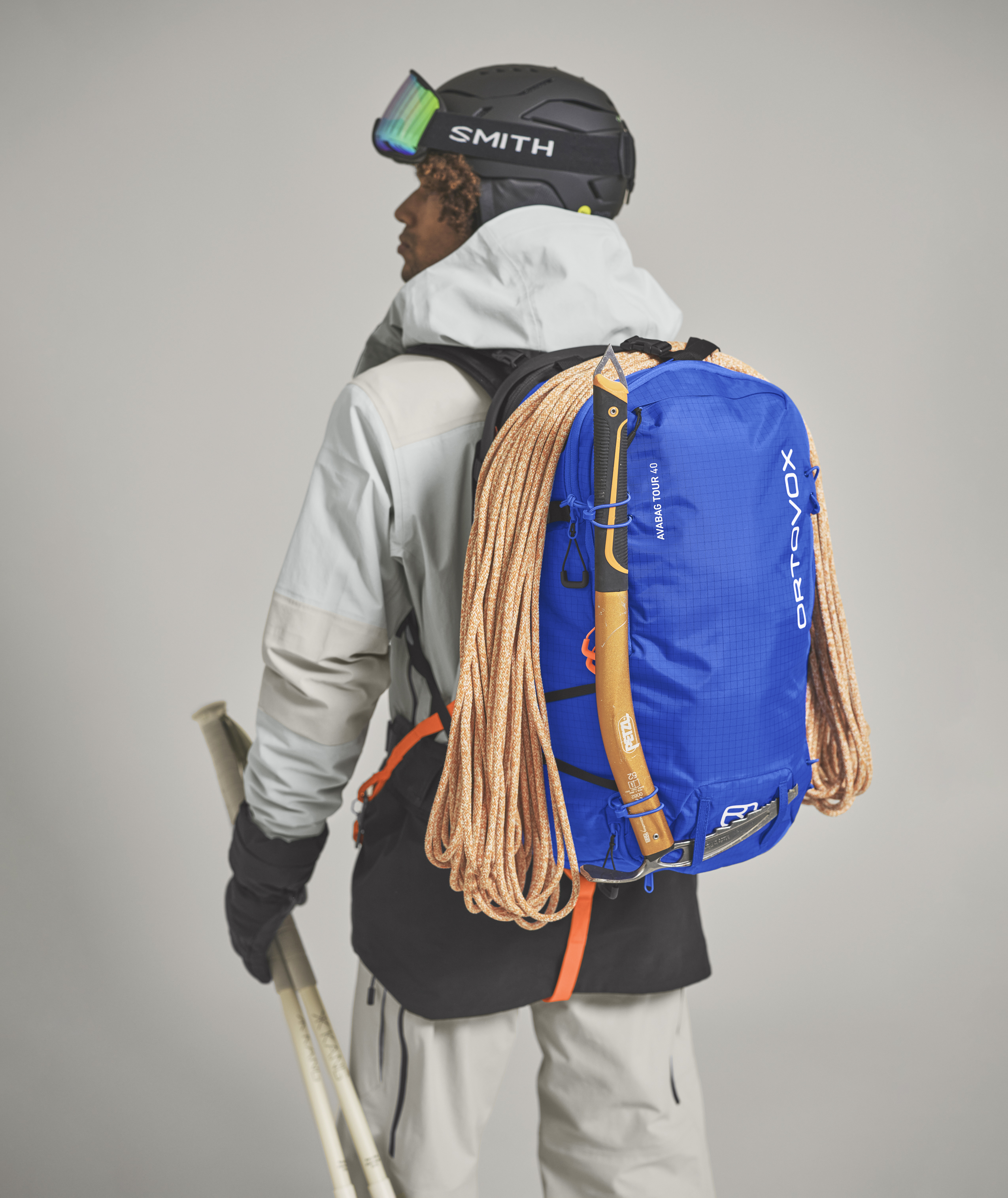 Glove, Bag, Backpack, Helmet, Person, Glove, Bag, Backpack, Helmet, Person