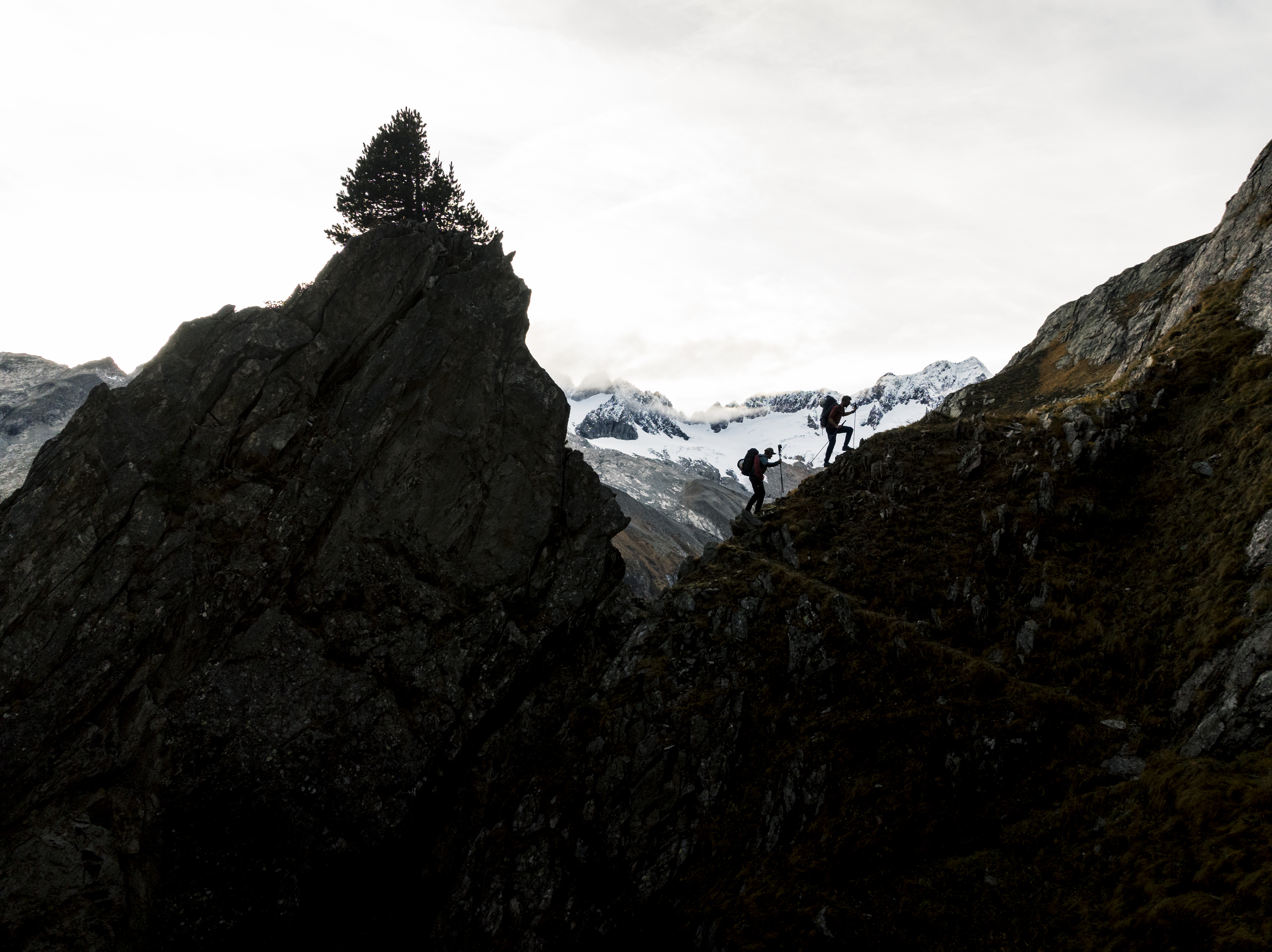 DJI_0709_Athlete-Climbing_Nacho und Mo Salbit_SS25_MaxDraeger_fullres DJI_0709_Athlete-Climbing_Nacho und Mo Salbit_SS25_MaxDraeger_fullres