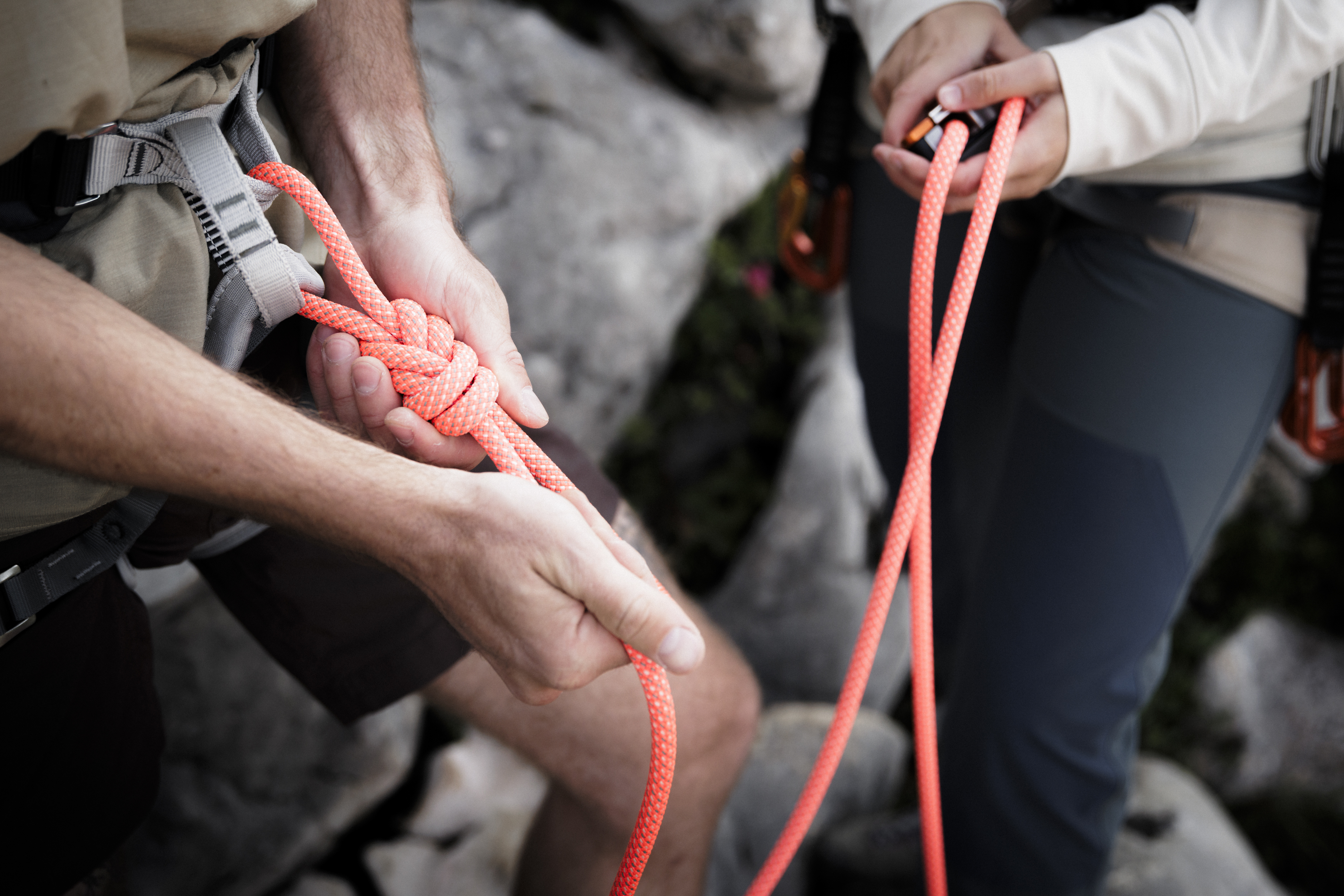 N5A3710_CLIMBING_FIRST AID_SS26_Rofan_MaxDraeger_MedRes Finger, Person, Adult, Male, Man
