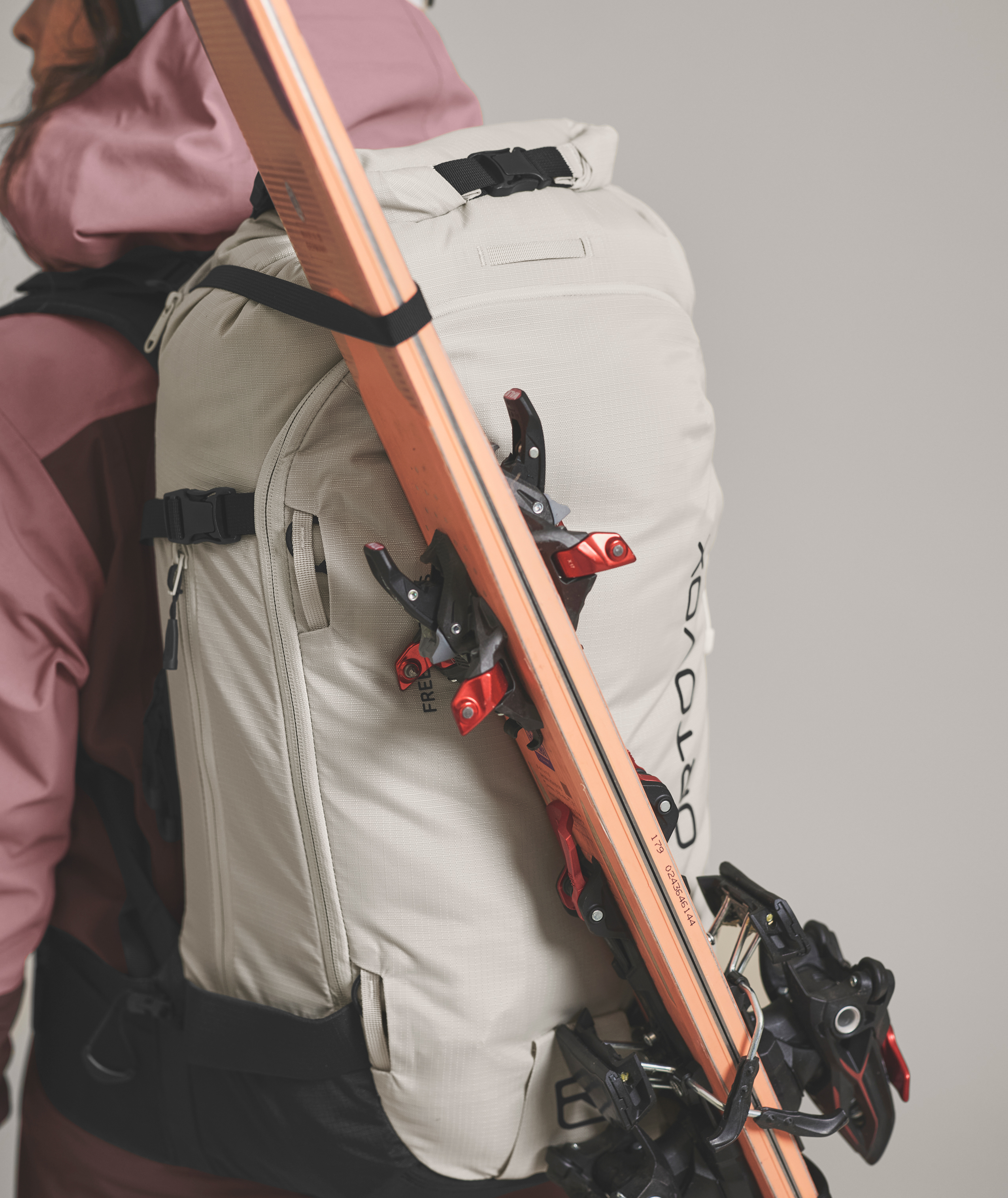 Zubehor, Formelle Kleidung, Krawatte, Mantel, Handtasche