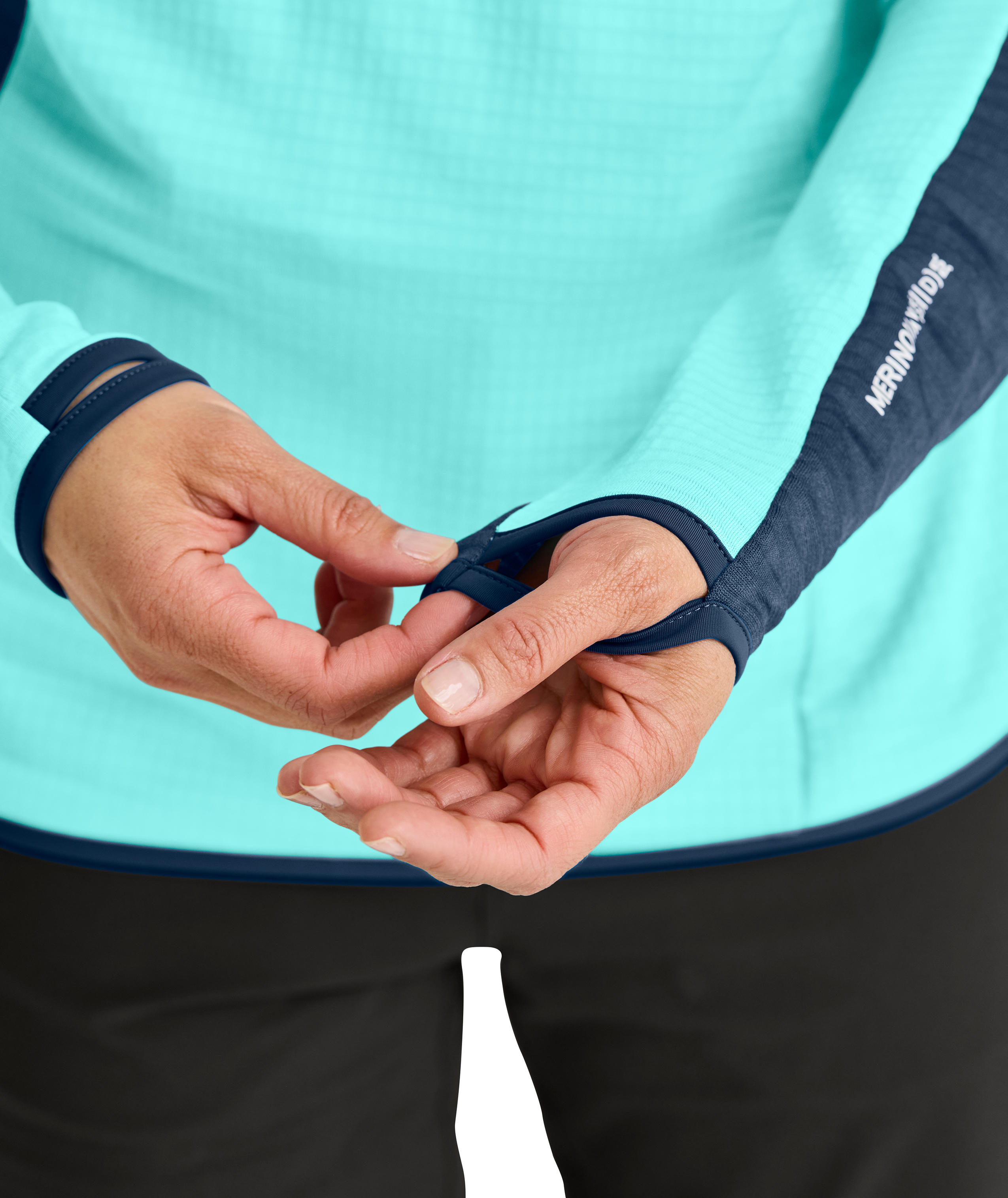 87060-FLEECE_LIGHT_GRID_ZN_HOODY_W-D-02.jpg 87060-FLEECE_LIGHT_GRID_ZN_HOODY_W-D-02.jpg