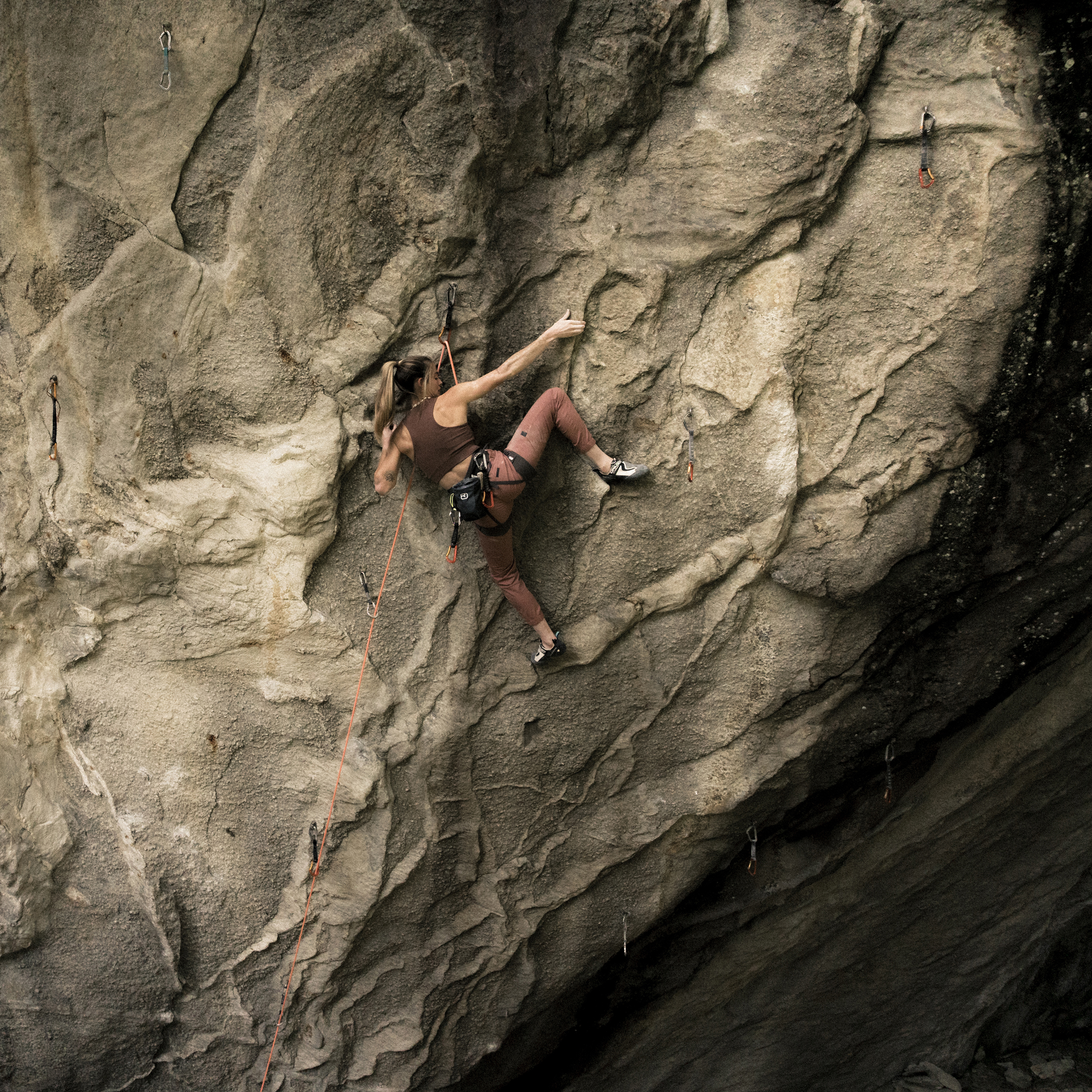 70432-AFFINITY_PANTS_W-D-05.png 70432-AFFINITY_PANTS_W-D-05.png