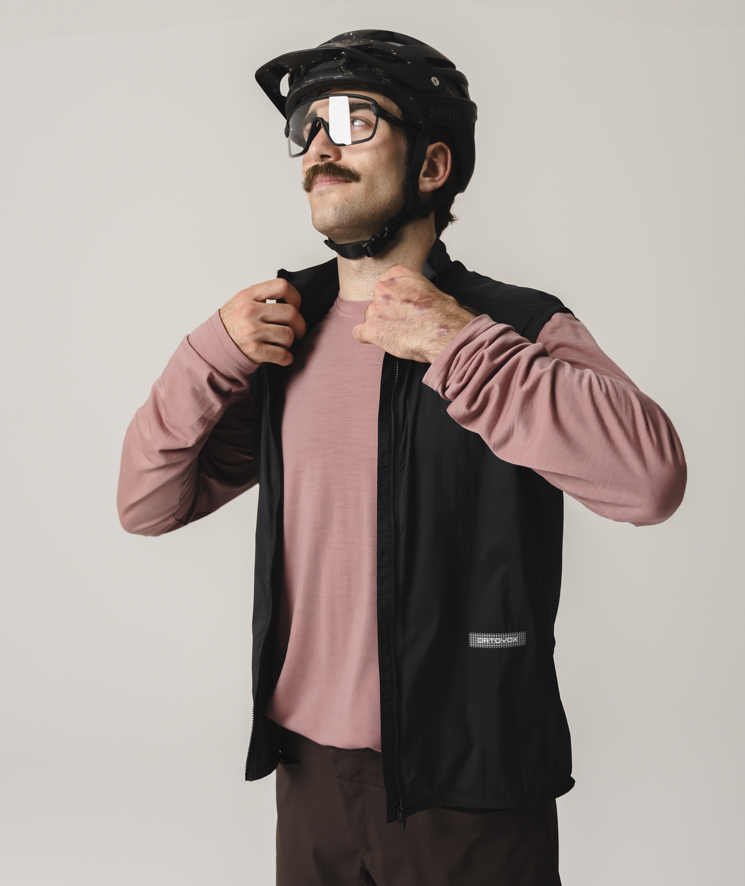 60205-SEQUENCE_WIND_VEST_M-D-03.png 60205-SEQUENCE_WIND_VEST_M-D-03.png