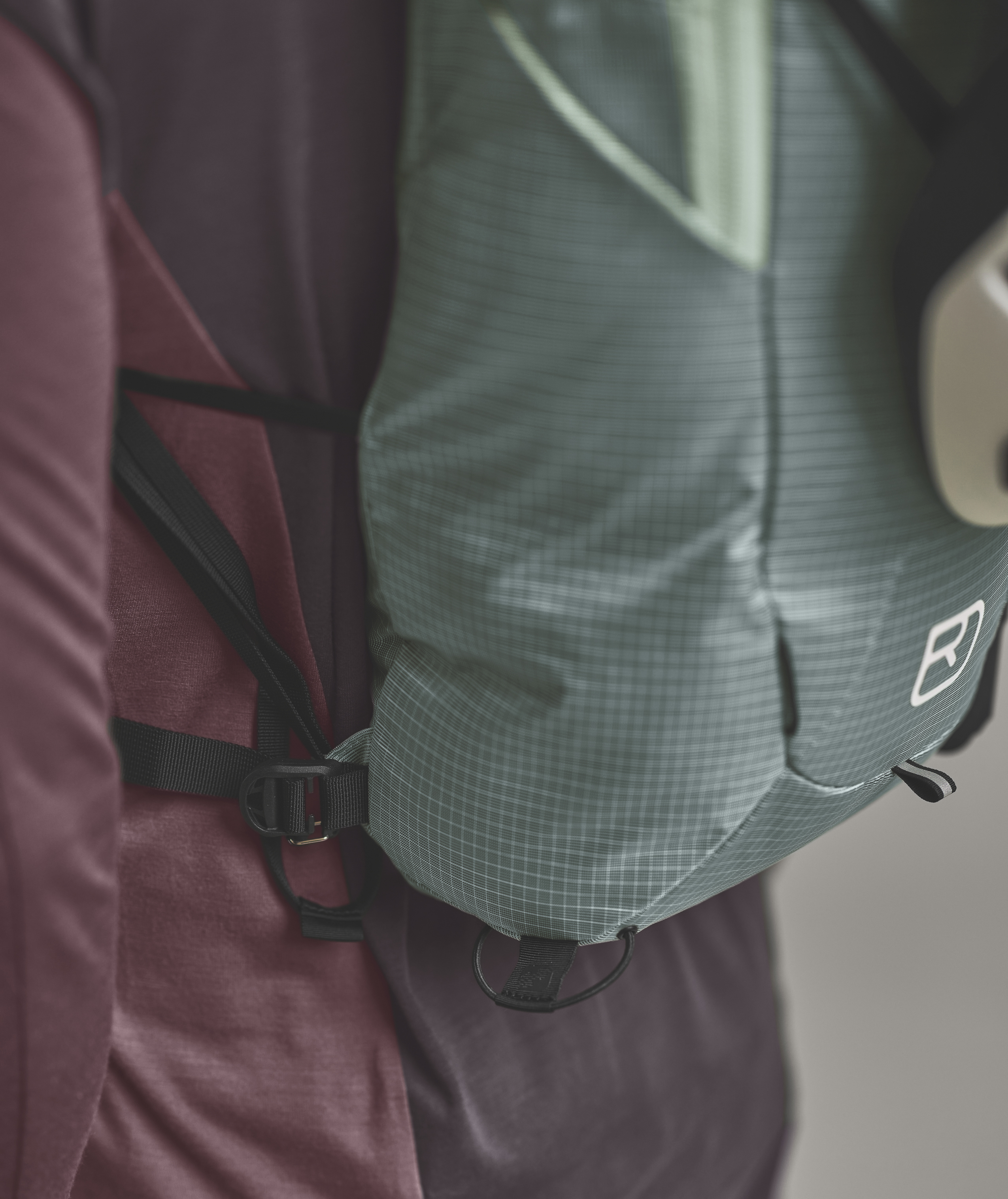 48573-TRACE_15-D-02.jpg 48573-TRACE_15-D-02.jpg