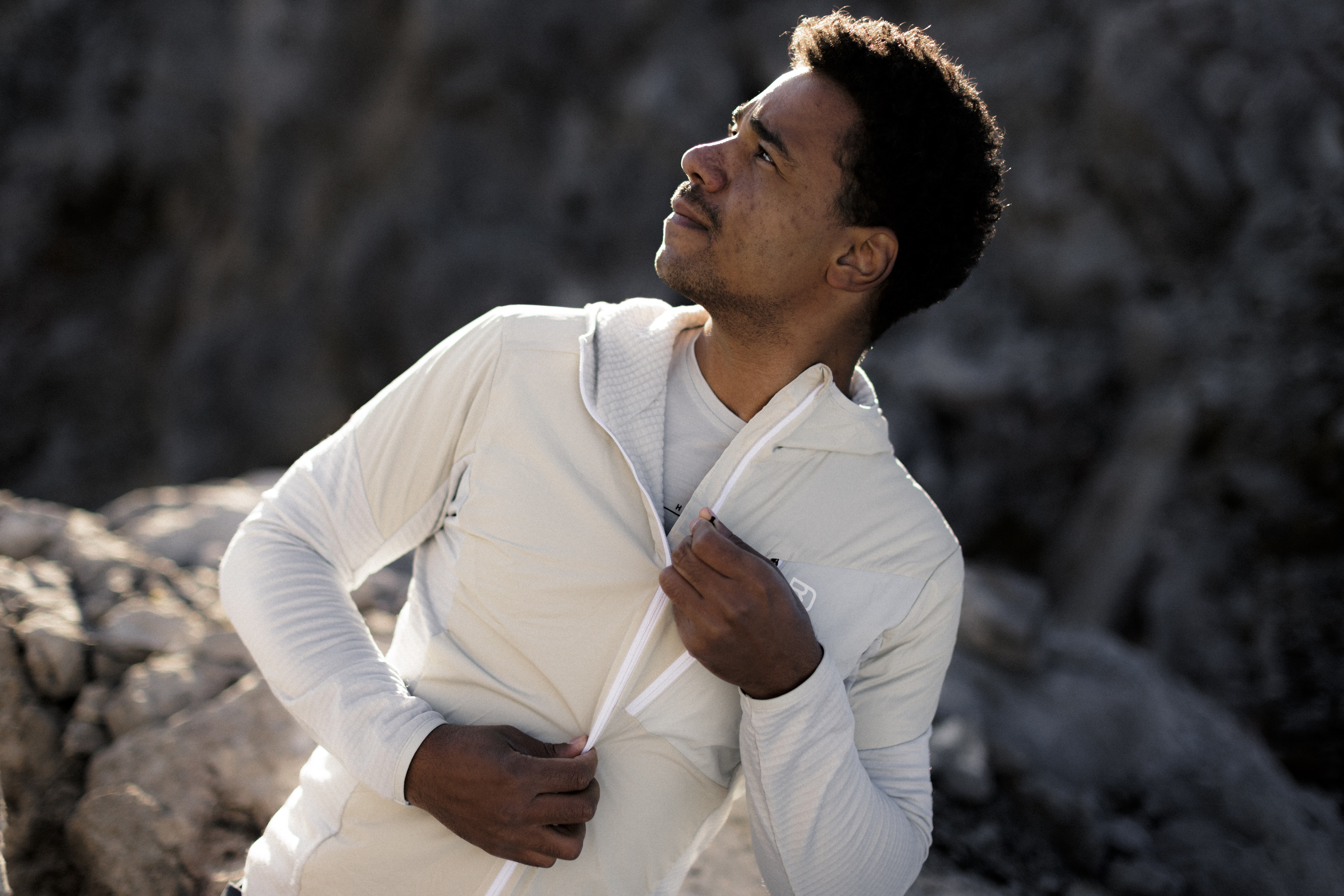 DA_9040_TRACE_SS26_Nordkette_MaxDraeger_fullres Face, Happy, Head, Smile, Long Sleeve