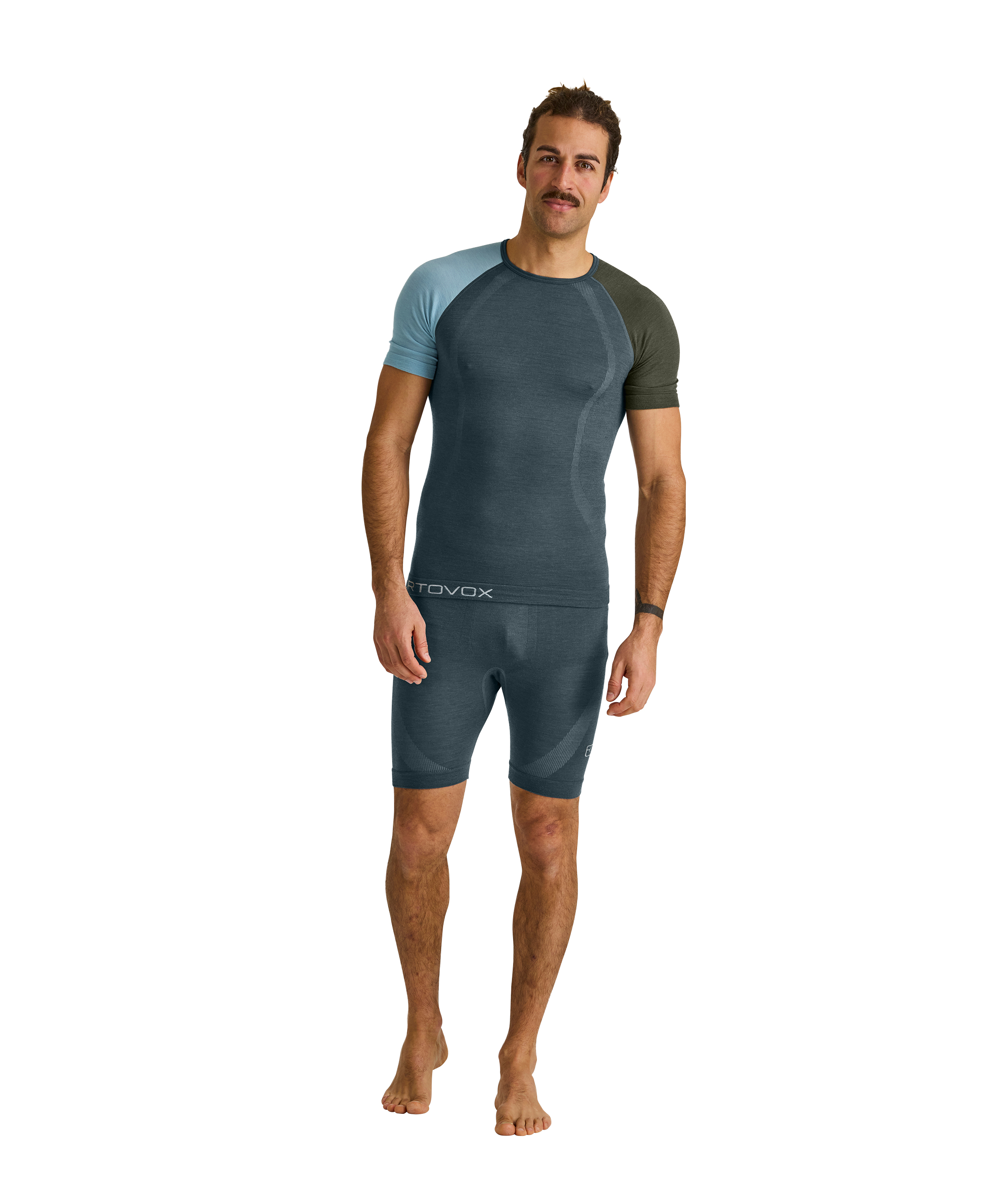 85651-120_COMP_LIGHT_SHORTS_M-M-01.jpg 85651-120_COMP_LIGHT_SHORTS_M-M-01.jpg