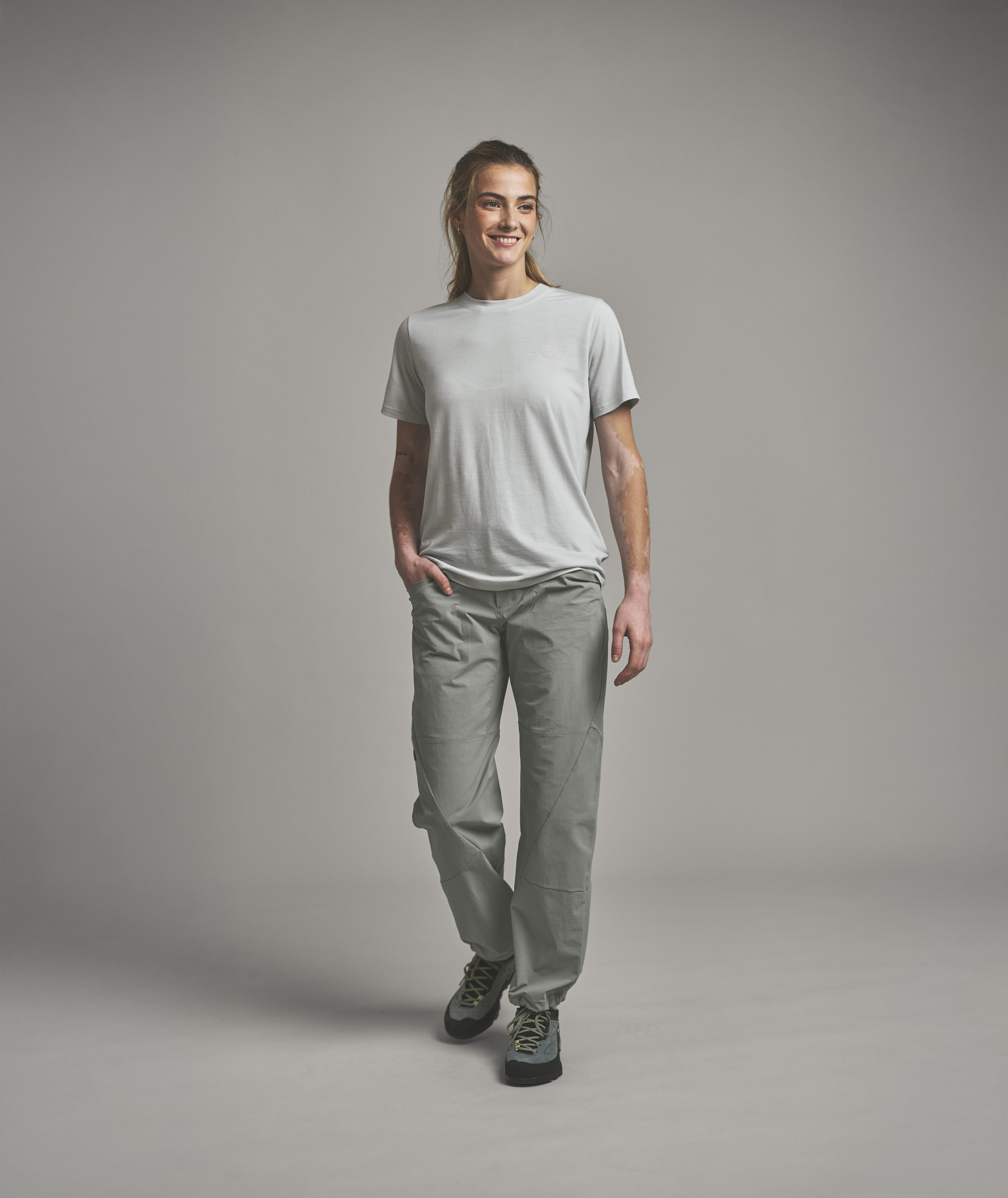 70646-TRAD_LIGHT_PANTS_W-D-01.jpg