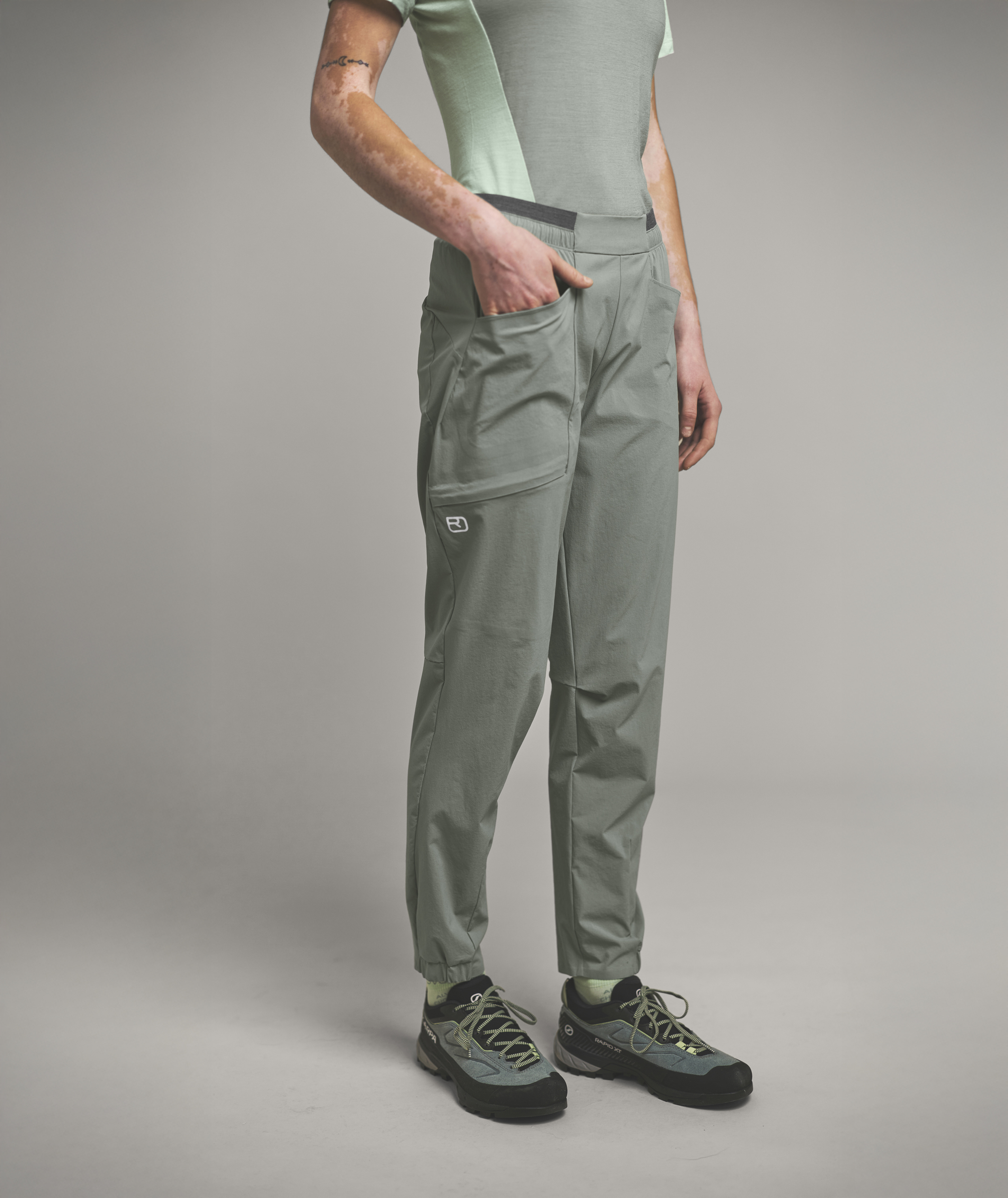 62749-TRACE_PANTS_W-D-02.jpg 62749-TRACE_PANTS_W-D-02.jpg