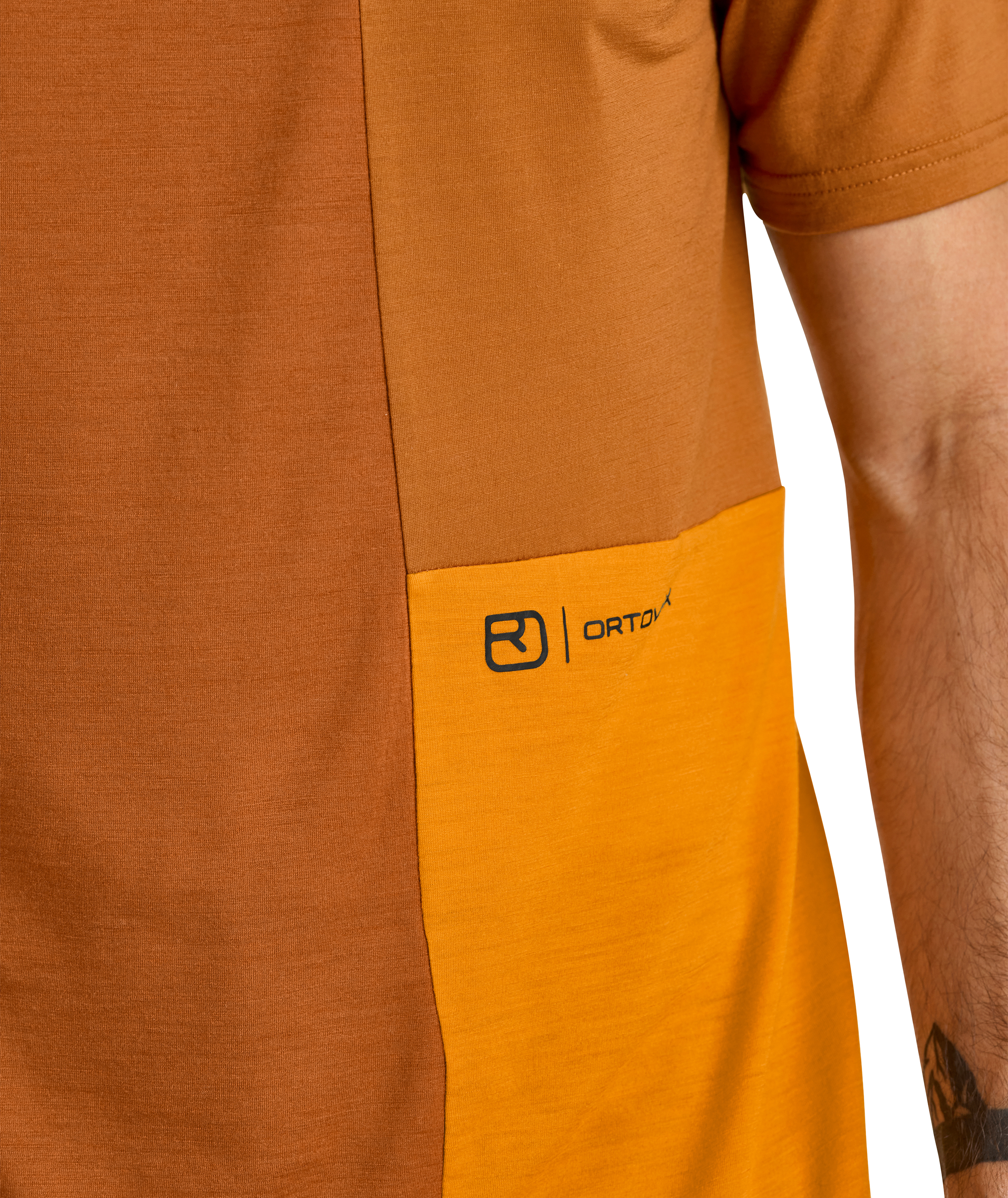 84067-150_COOL_CRACK_TS_M-D-01.jpg 84067-150_COOL_CRACK_TS_M-D-01.jpg