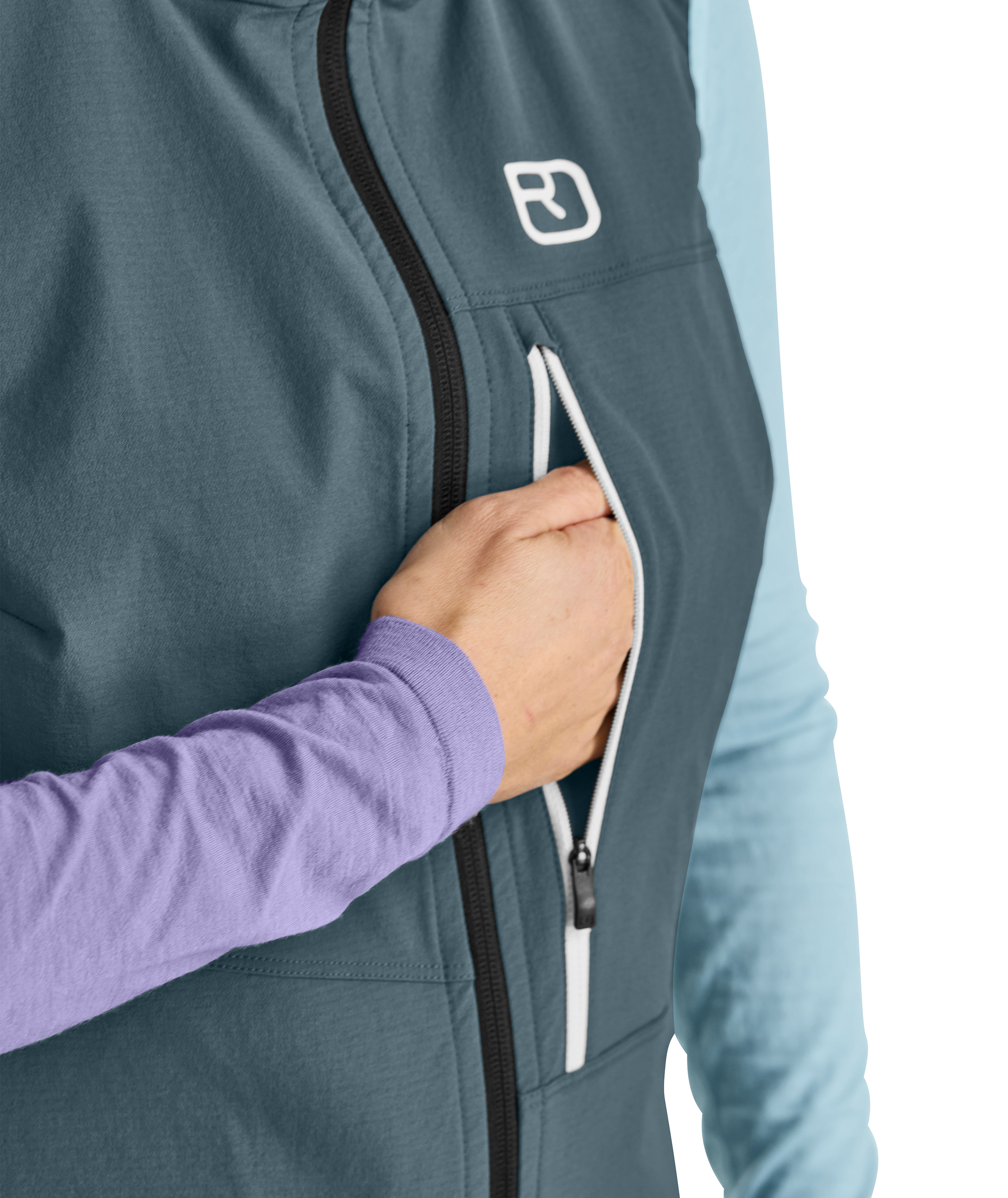 60386-PUNTA_BERRINO_VEST_W-D-02.jpg 60386-PUNTA_BERRINO_VEST_W-D-02.jpg