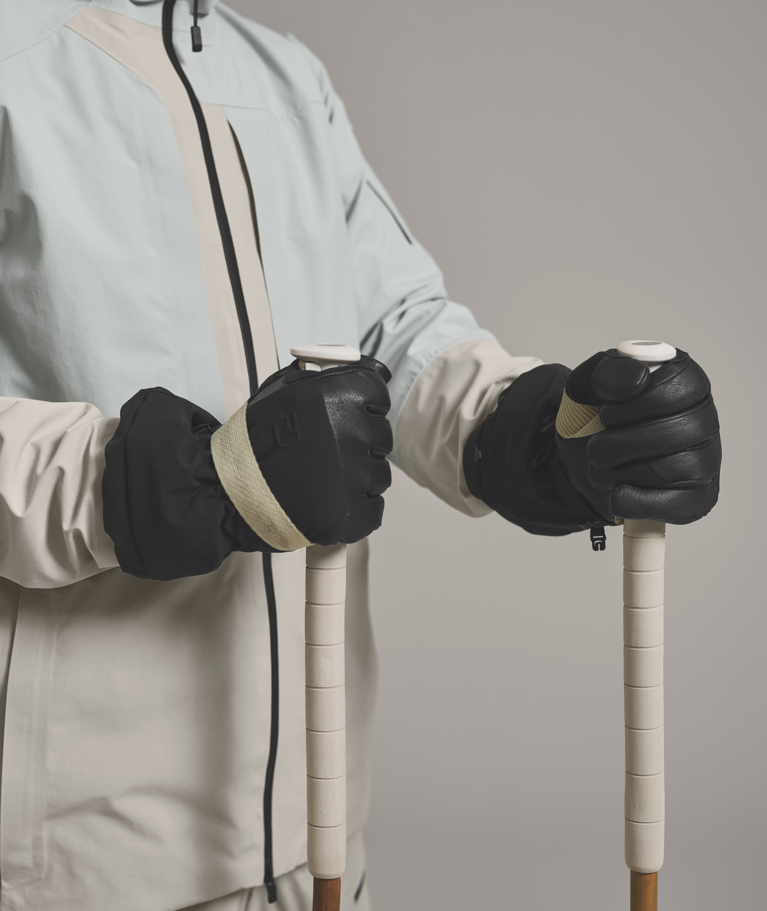 Glove, Coat, Adult, Man, Person, Glove, Coat, Adult, Man, Person