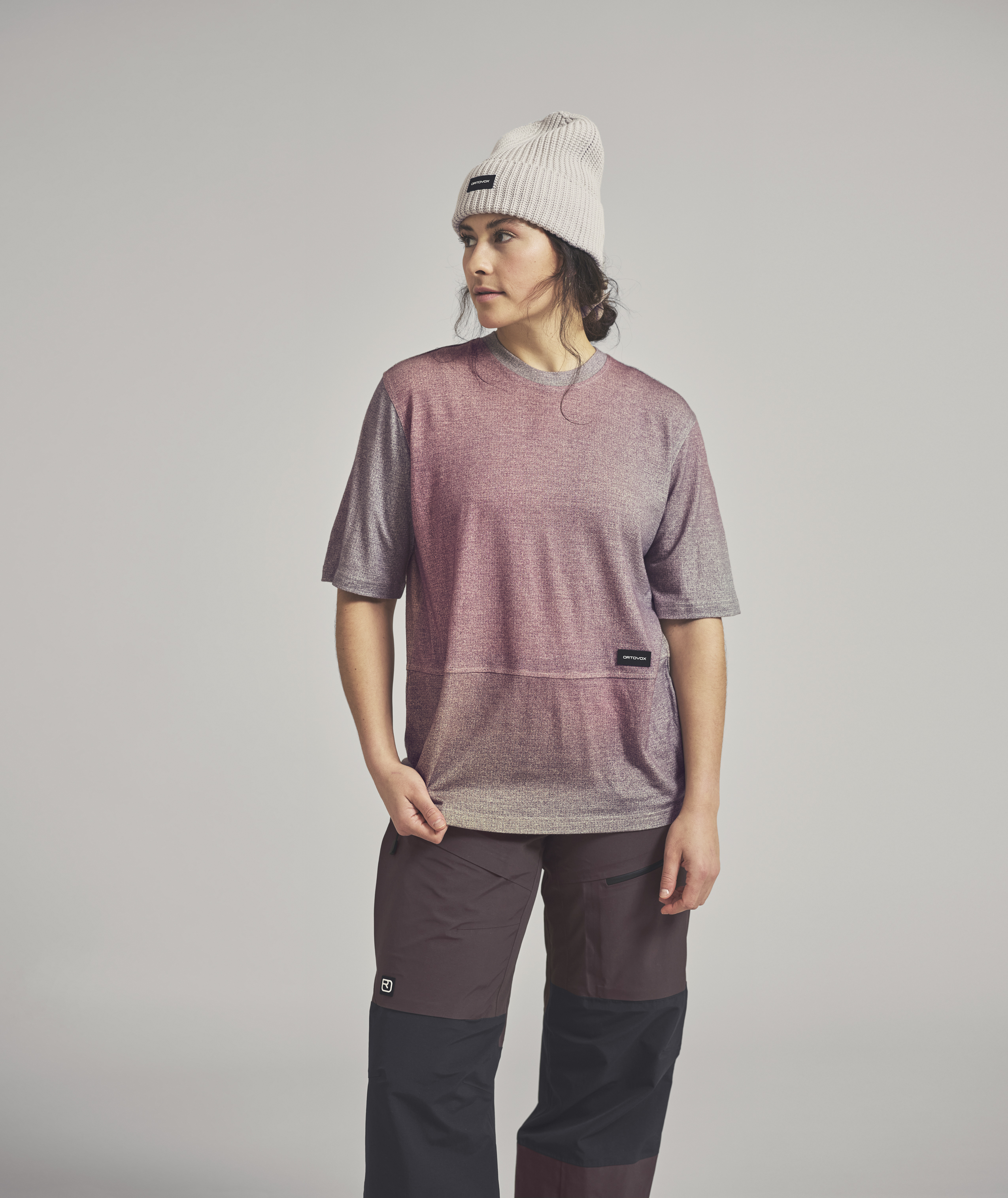 83084-185_MERINO_PATCH_PRINT_TS_W-D-01.jpg 83084-185_MERINO_PATCH_PRINT_TS_W-D-01.jpg