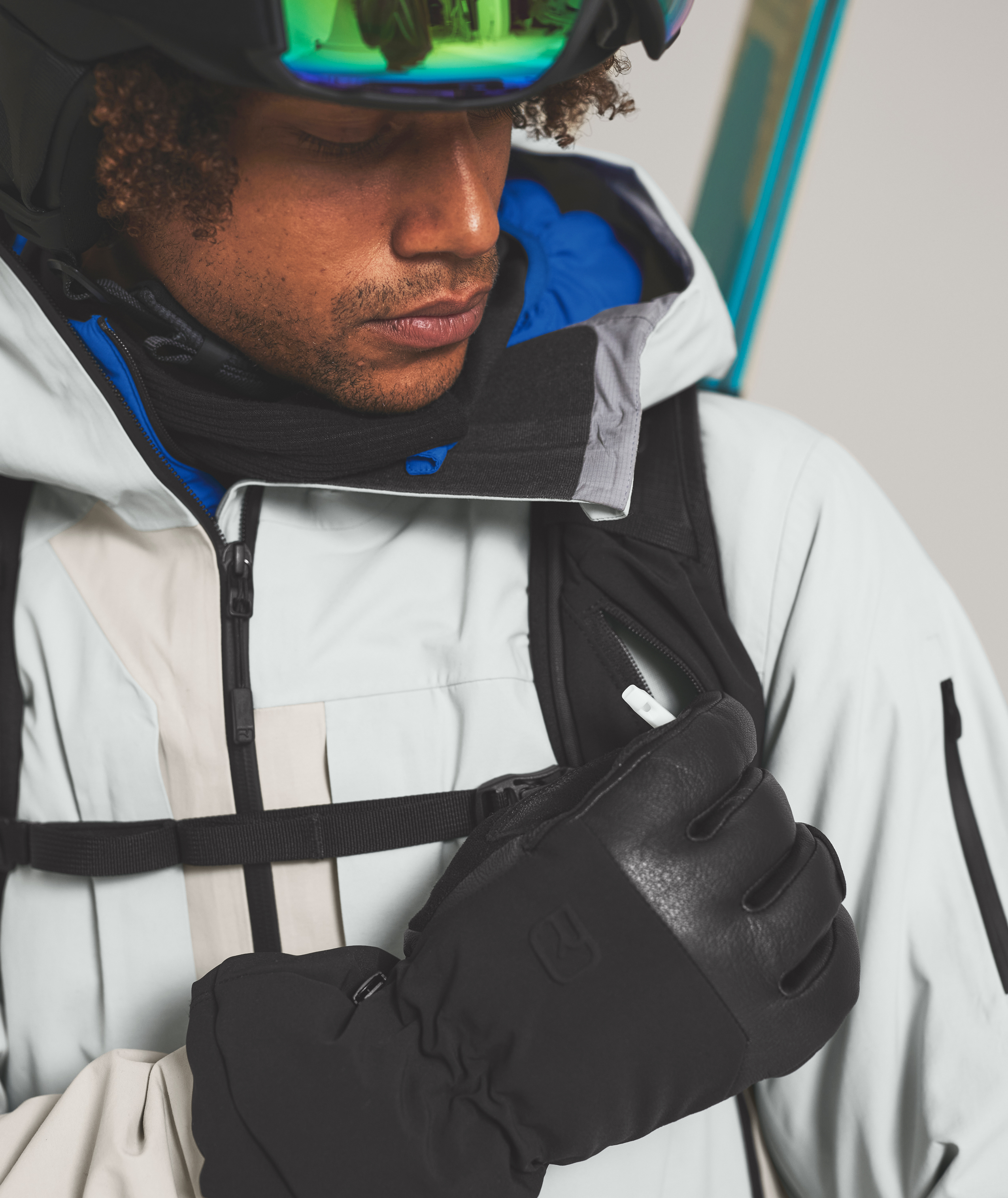 Glove, Coat, Adult, Man, Person, Glove, Coat, Adult, Man, Person