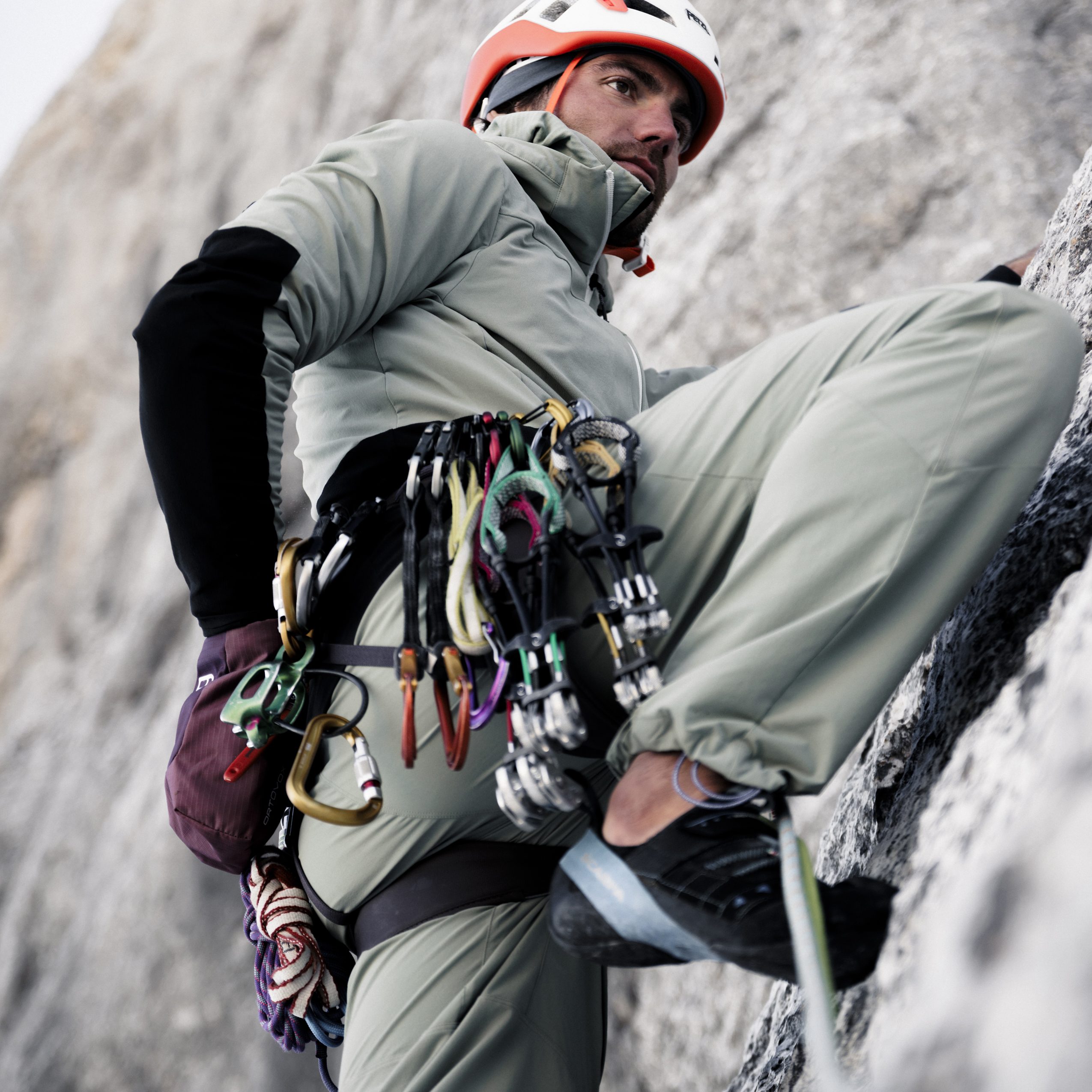 60215-TRAD_PLUS_JACKET_M-D-06.png 60215-TRAD_PLUS_JACKET_M-D-06.png