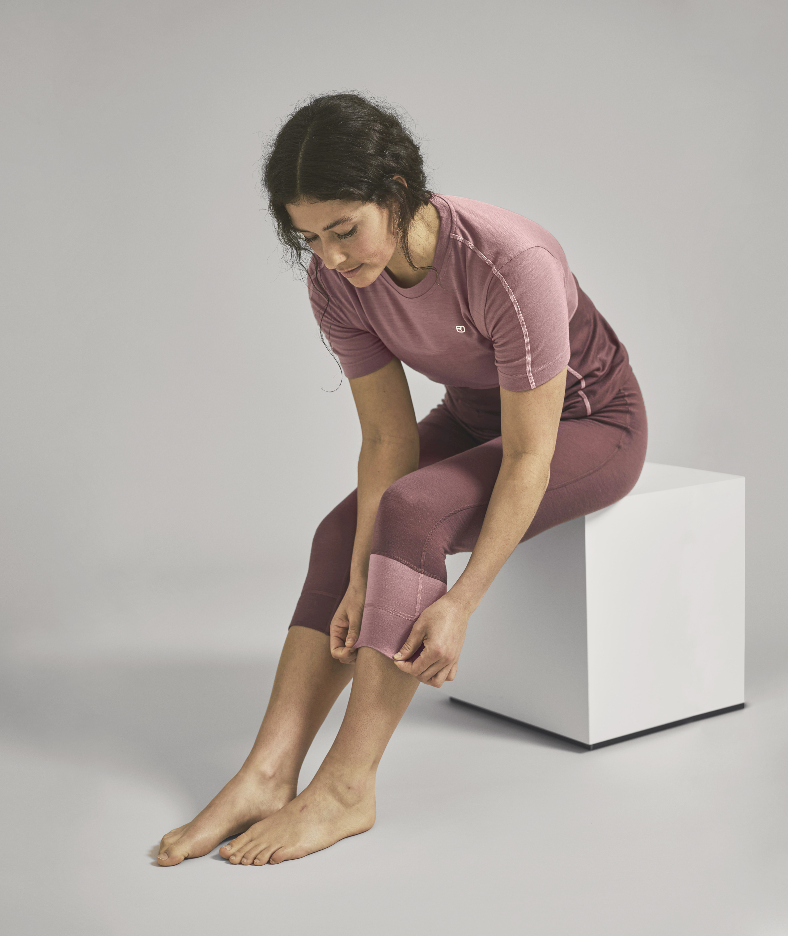 Person, Sitting, Adult, Female, Woman, Person, Sitting, Adult, Female, Woman