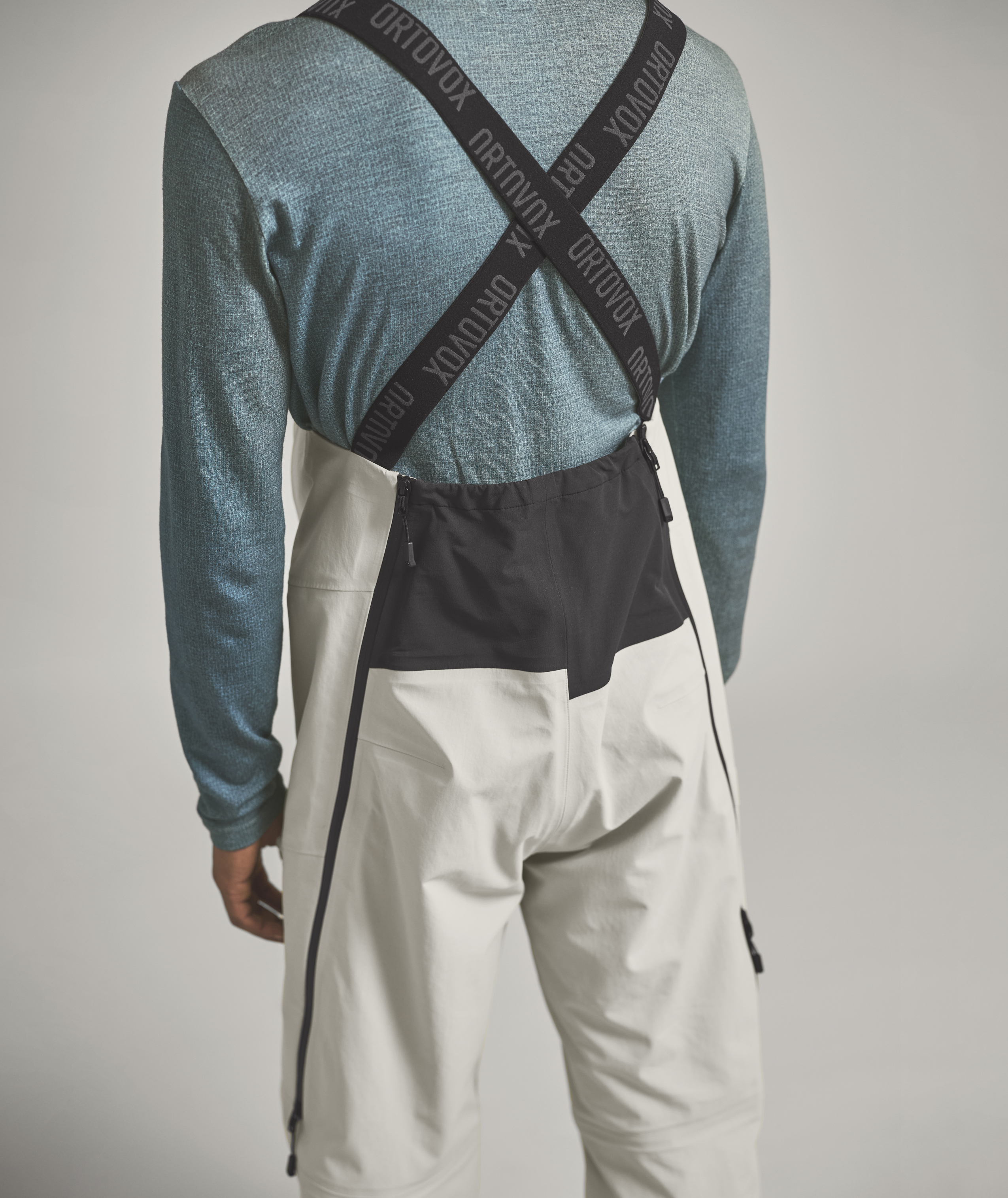 Long Sleeve, Adult, Male, Man, Person, Long Sleeve, Adult, Male, Man, Person