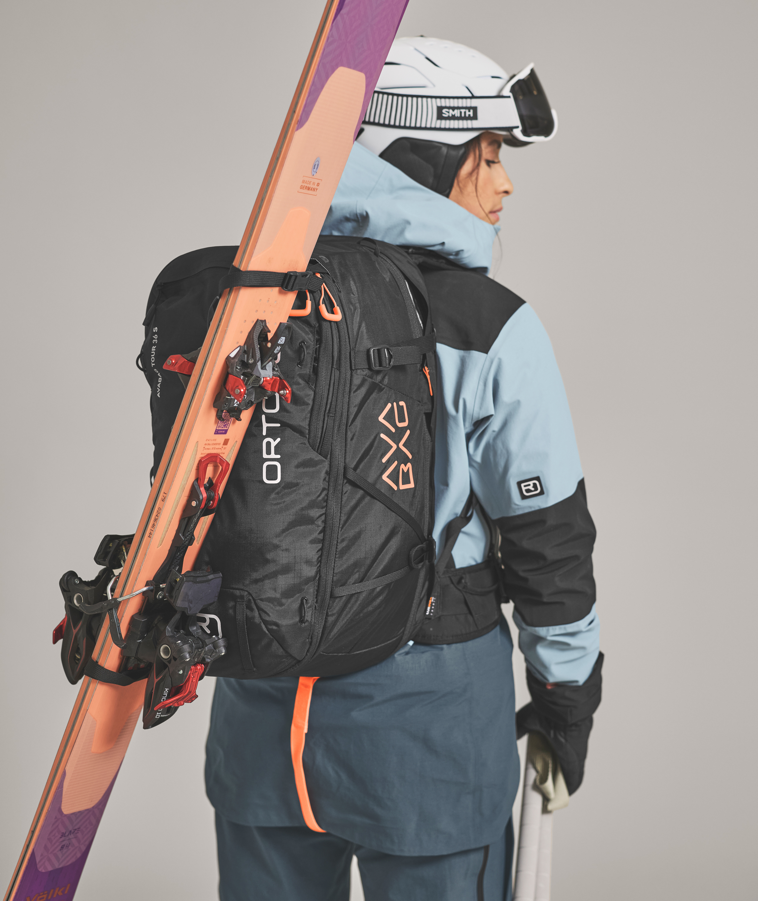 Bag, Glove, Helmet, Person, Backpack, Bag, Glove, Helmet, Person, Backpack