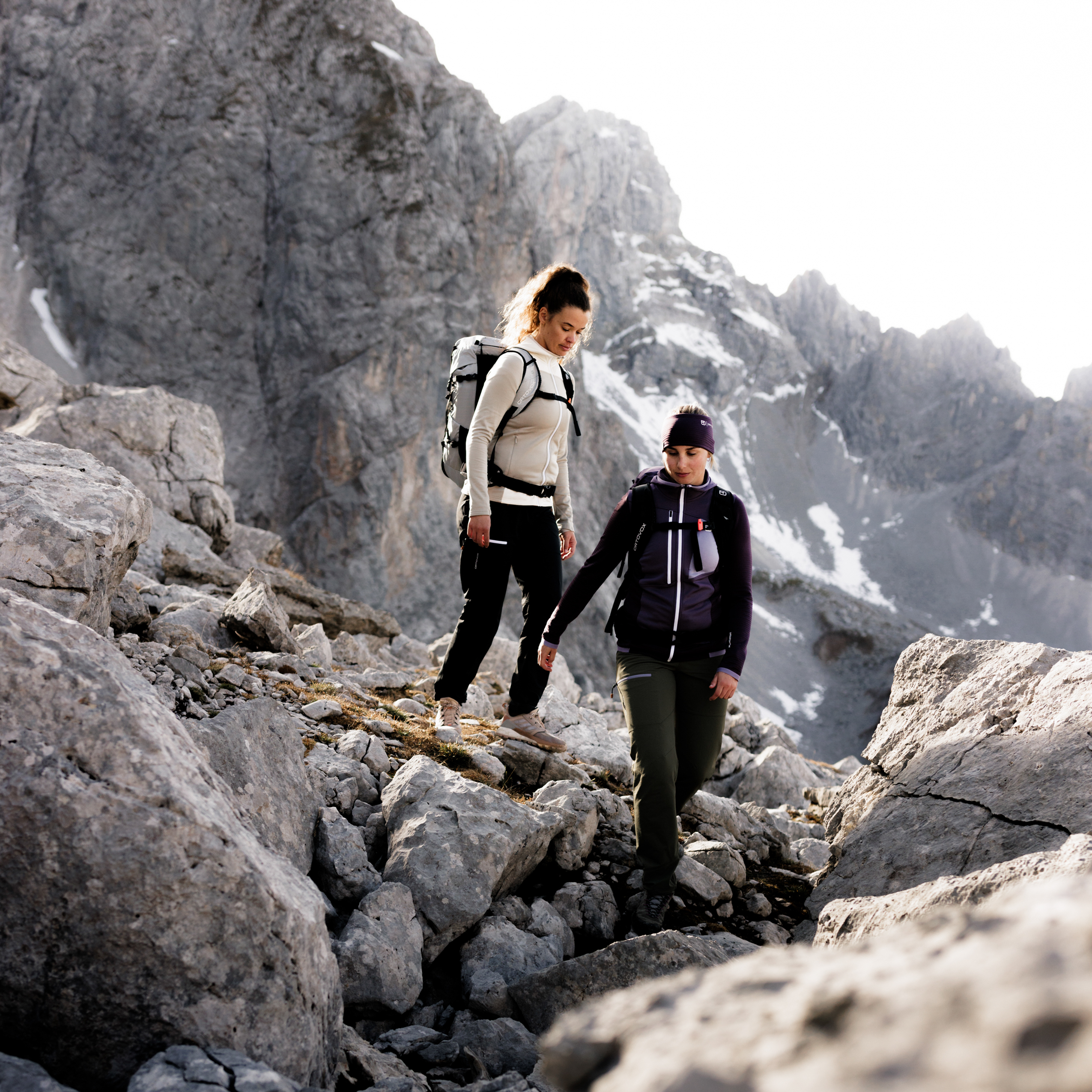 87204-FLEECE_GRID_HOODY_W-D-11.png 87204-FLEECE_GRID_HOODY_W-D-11.png