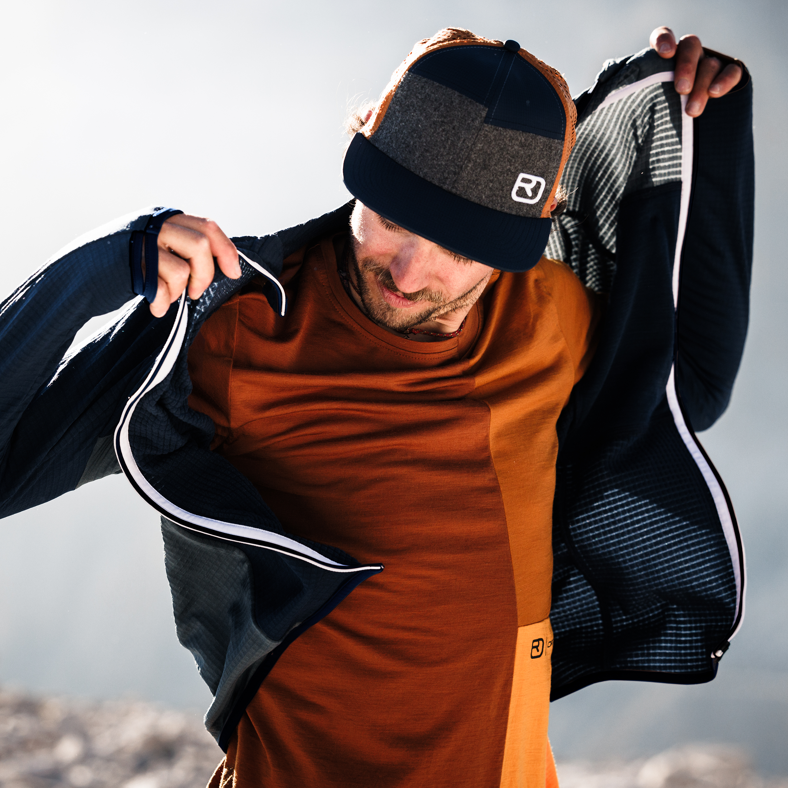 87077-FLEECE_LIGHT_GRID_HOODED_JKT_M-D-10.png 87077-FLEECE_LIGHT_GRID_HOODED_JKT_M-D-10.png