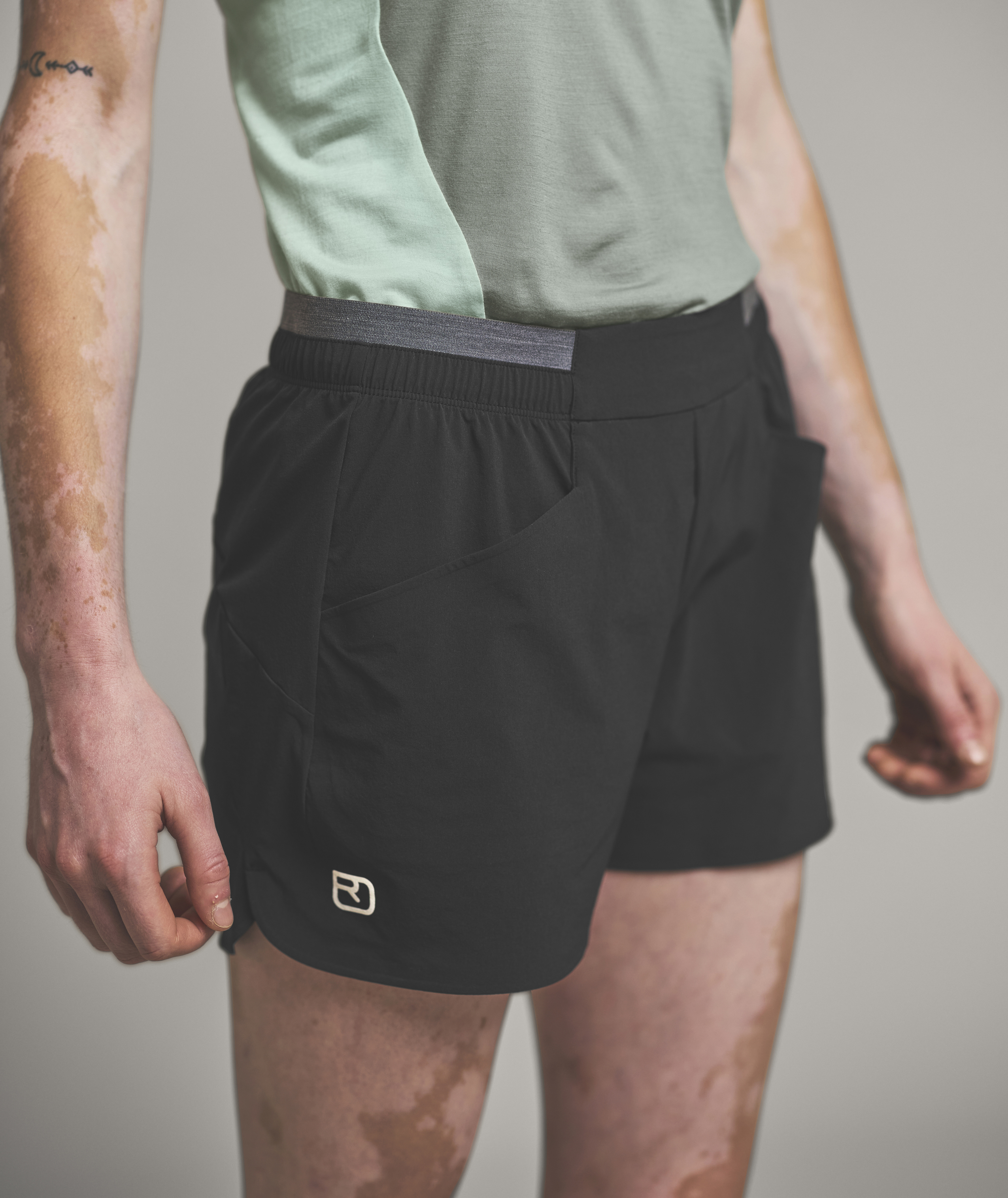 62751-TRACE_SHORTS_W-D-01.jpg