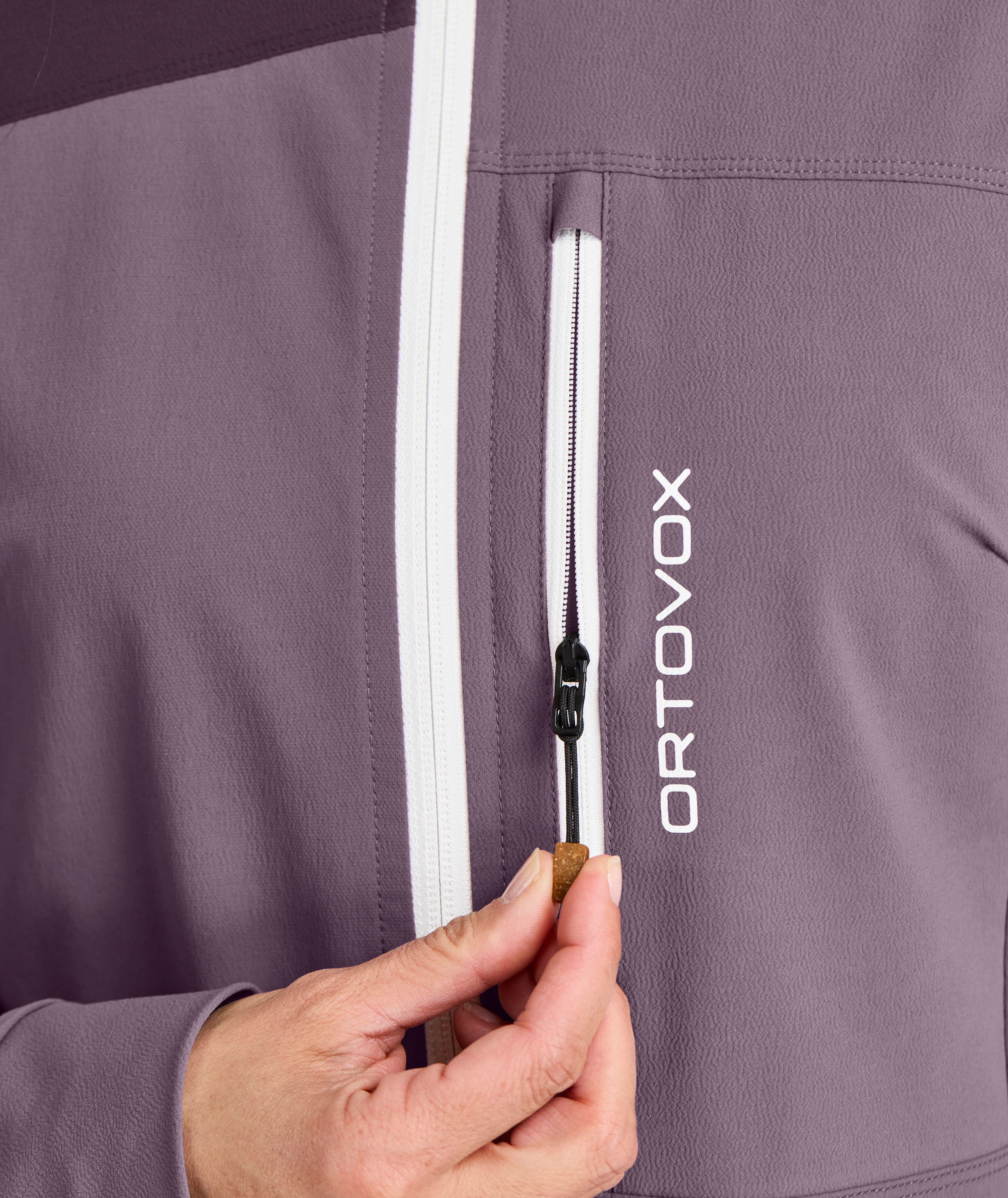 62200-PALA_LIGHT_JACKET_W-D-02.jpg 62200-PALA_LIGHT_JACKET_W-D-02.jpg