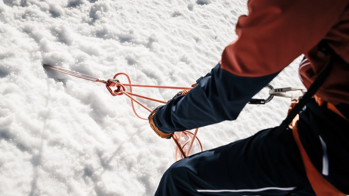 _DB_8976_SAFETY ICE_S24_PIZ PAL_MaxDraeger_MedRes