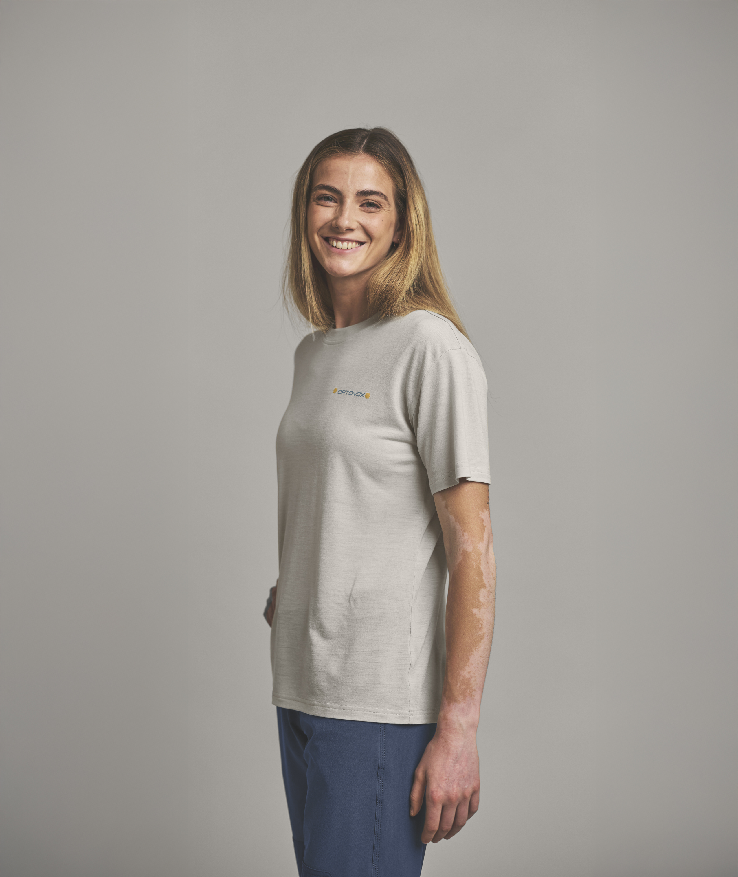 88921-150_COOL_CLIMBING_VIBES_TS_W-D-01.jpg 88921-150_COOL_CLIMBING_VIBES_TS_W-D-01.jpg