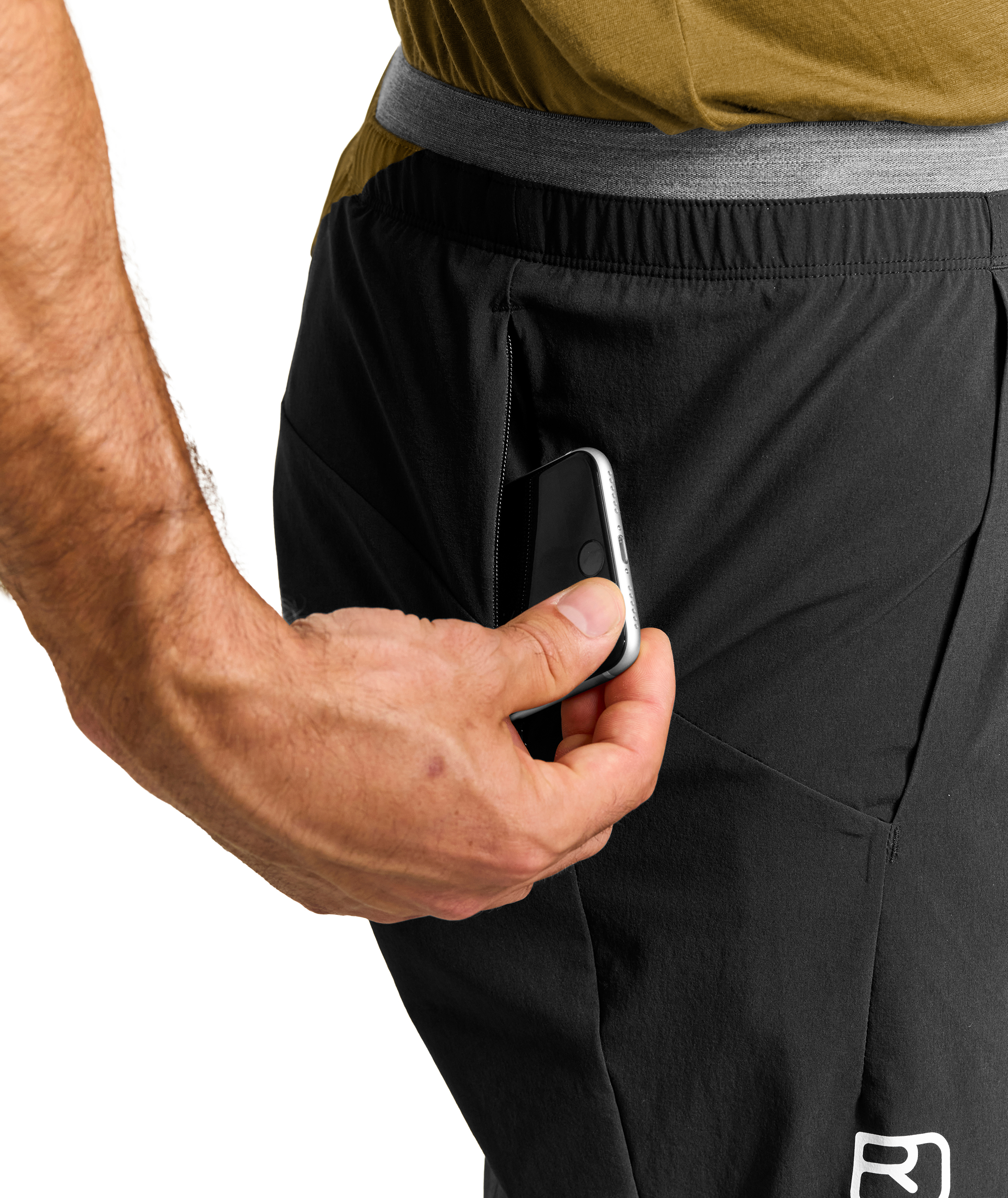 62745-90201-PIZ_SELVA_SHORTS_M_black_raven-D-02.jpg 62745-90201-PIZ_SELVA_SHORTS_M_black_raven-D-02.jpg