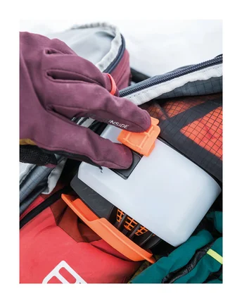 220823_LP_Litric_Grafik_Specs_1000x1250_KrS_elektronisch 220823_LP_Litric_Grafik_Specs_1000x1250_KrS_elektronisch