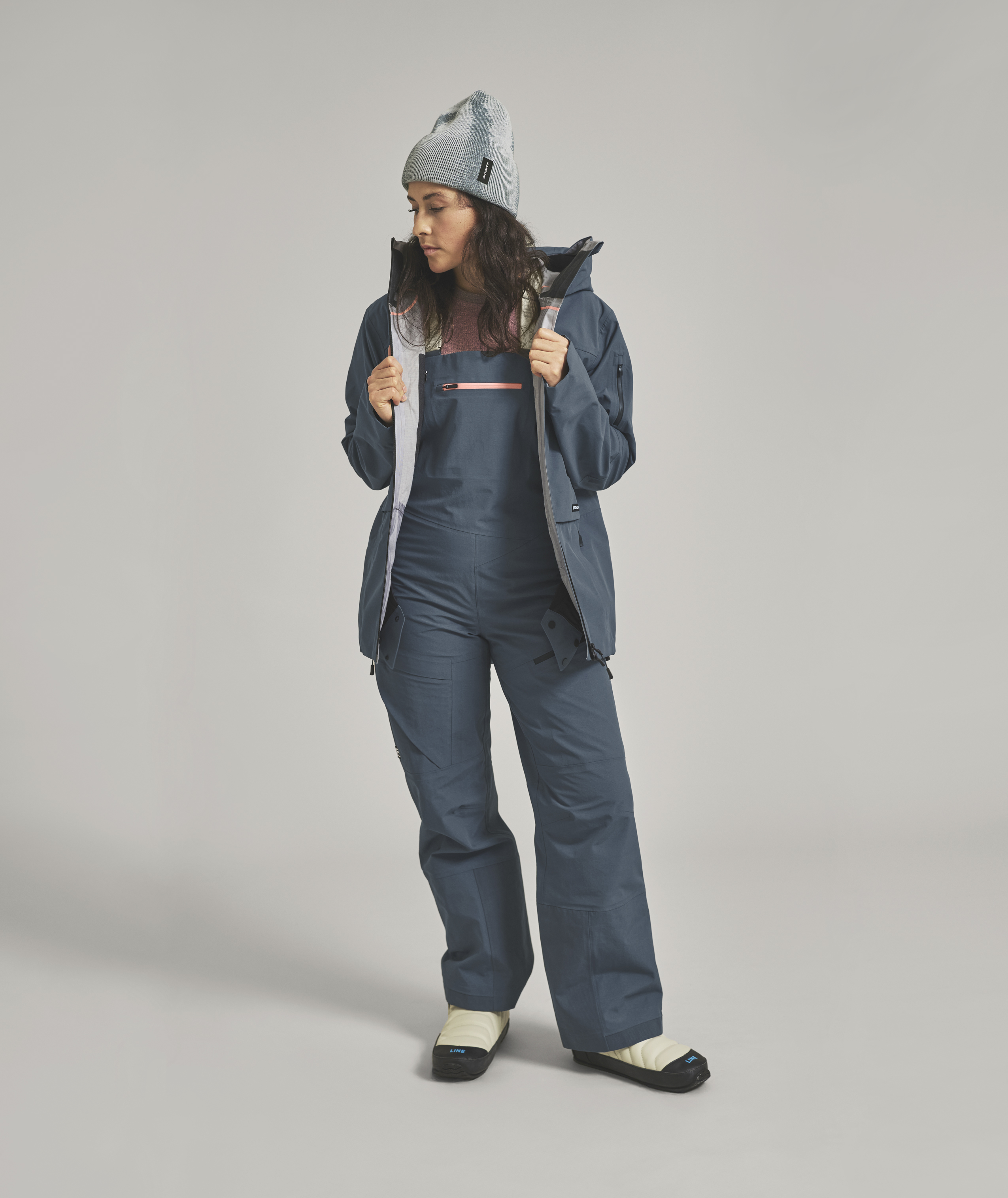 Coat, Pants, Jacket, Person, Hat, Coat, Pants, Jacket, Person, Hat