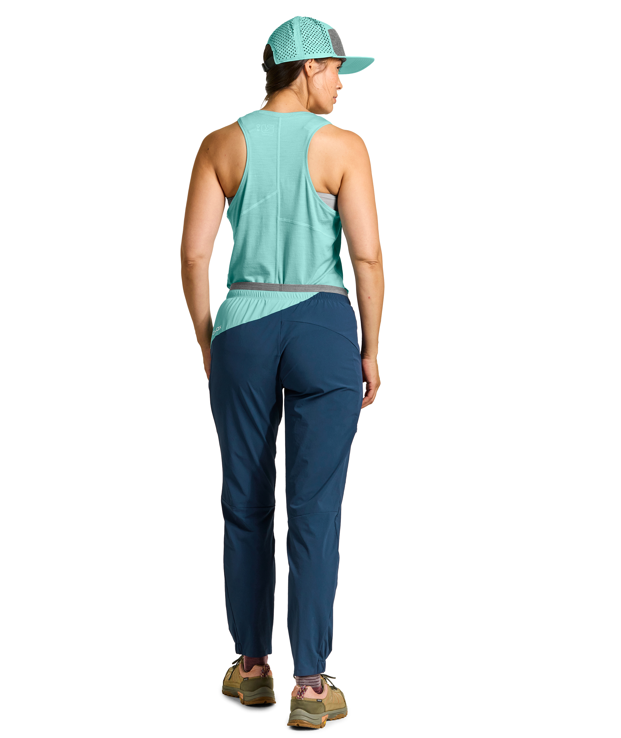 62644-54201-PIZ_SELVA_PANTS_W_deep_ocean-M-02.jpg 62644-54201-PIZ_SELVA_PANTS_W_deep_ocean-M-02.jpg