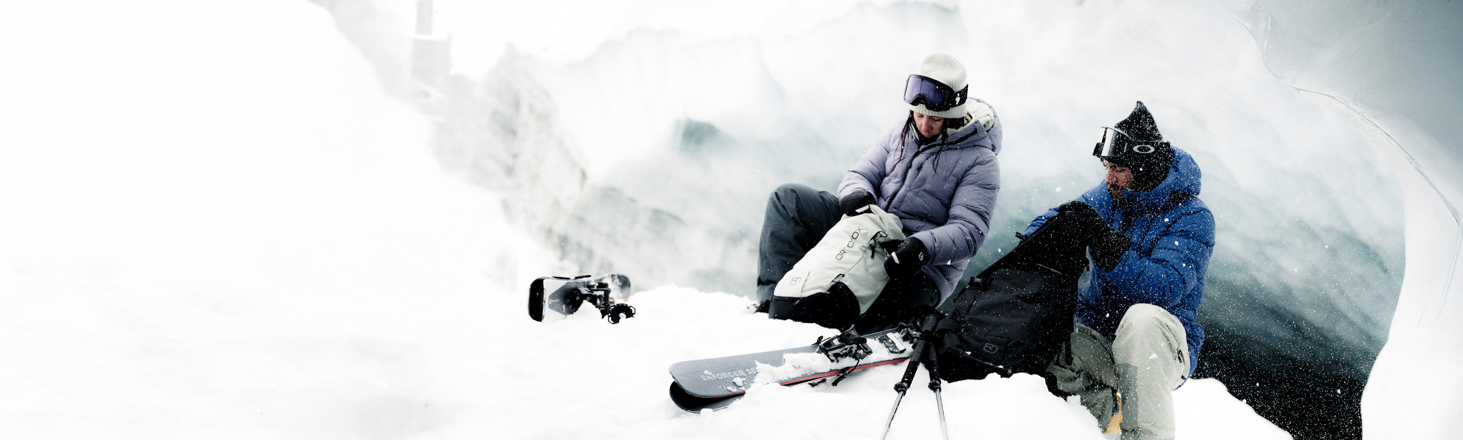 Glove, Outdoors, Adult, Man, Person